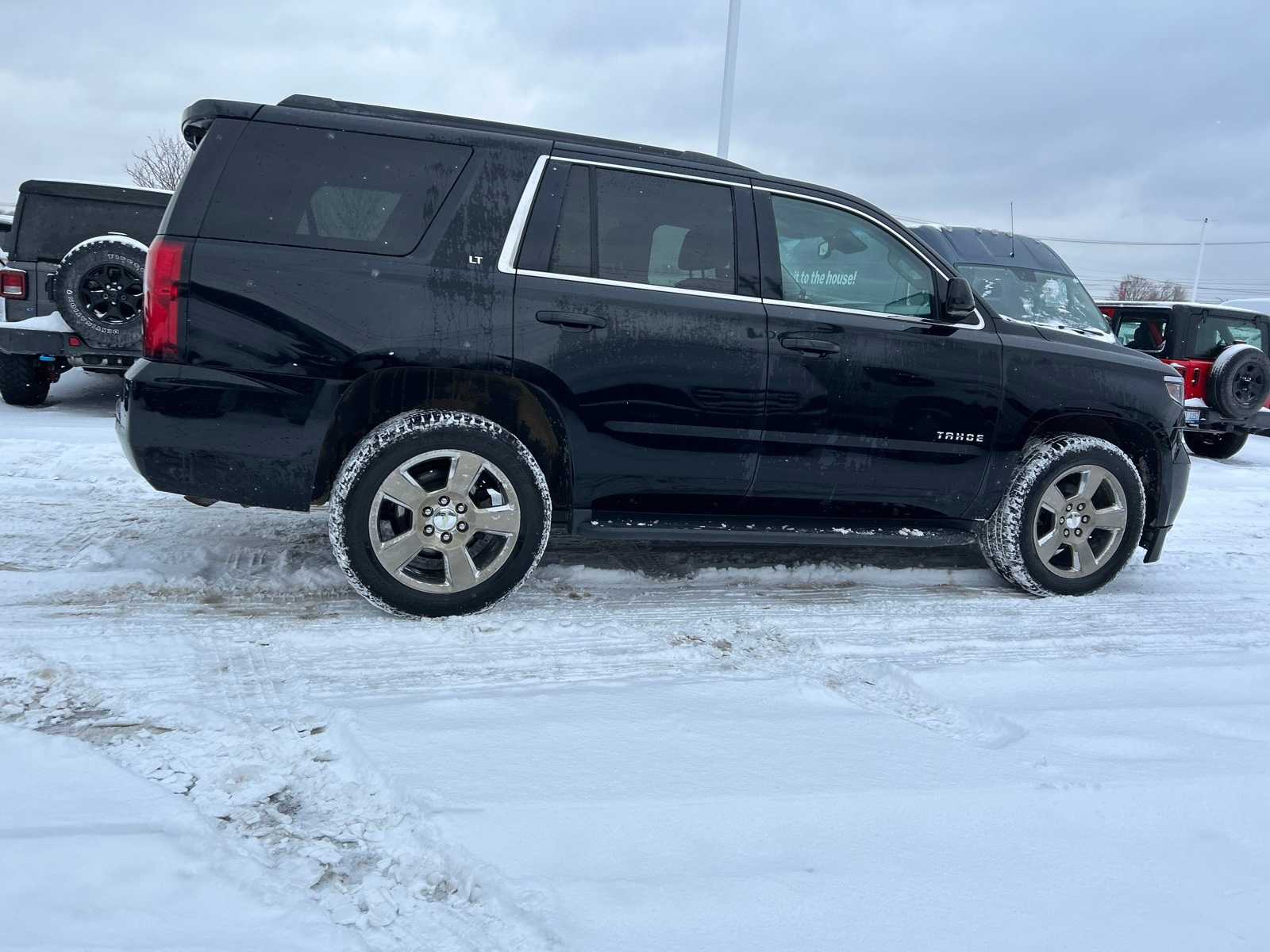 Thumbnail: 2016 Chevrolet Tahoe - 16