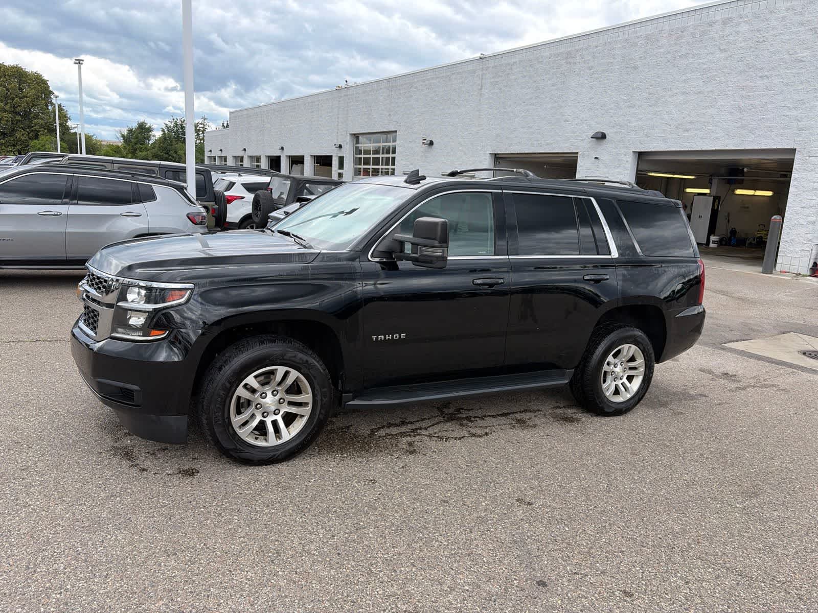Thumbnail: 2018 Chevrolet Tahoe - 24
