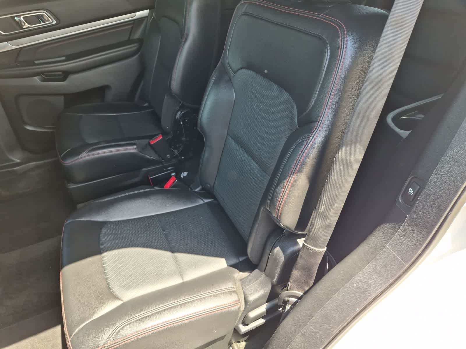 Thumbnail: 2016 Ford Explorer - 27