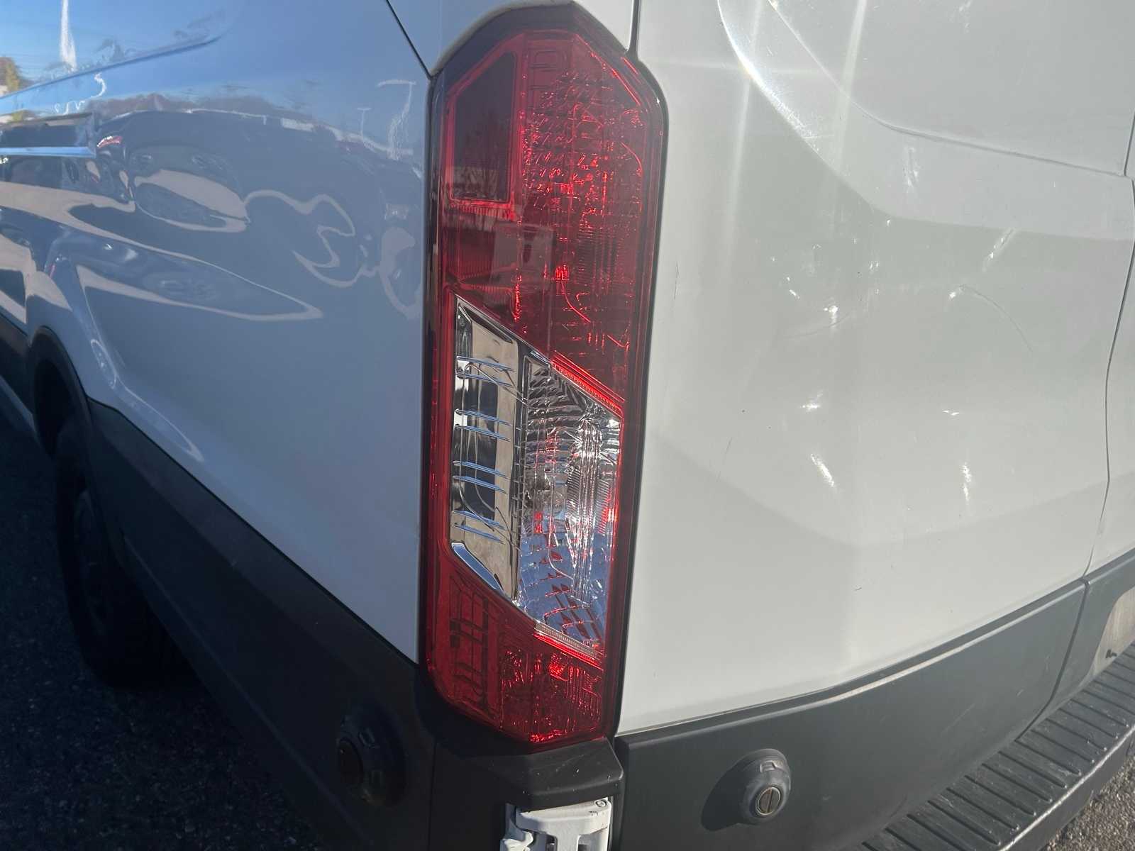 Thumbnail: 2020 Ford Transit Series - 32