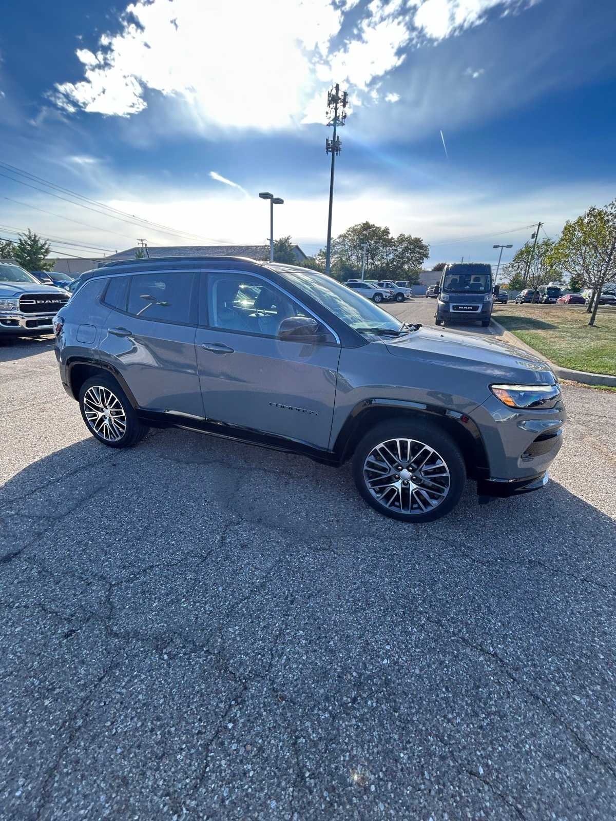 Thumbnail: 2022 Jeep Compass - 8