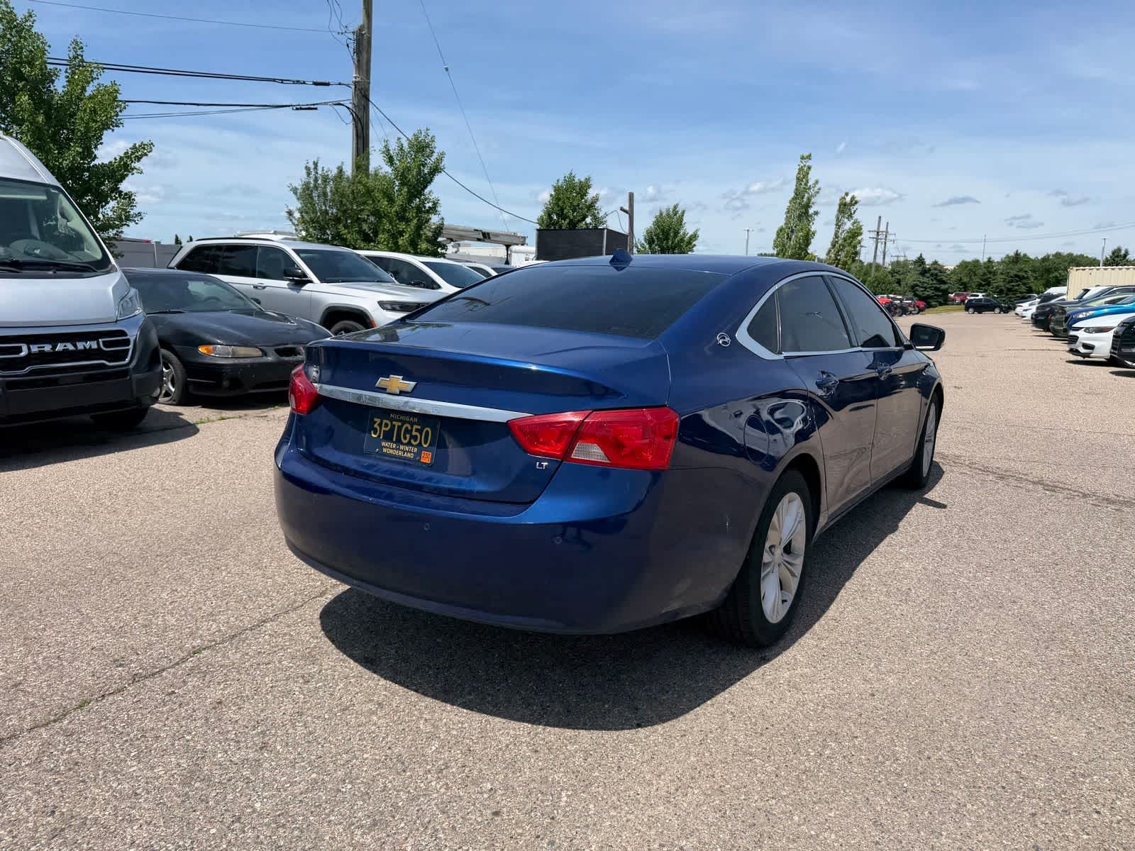 Thumbnail: 2014 Chevrolet Impala - 23
