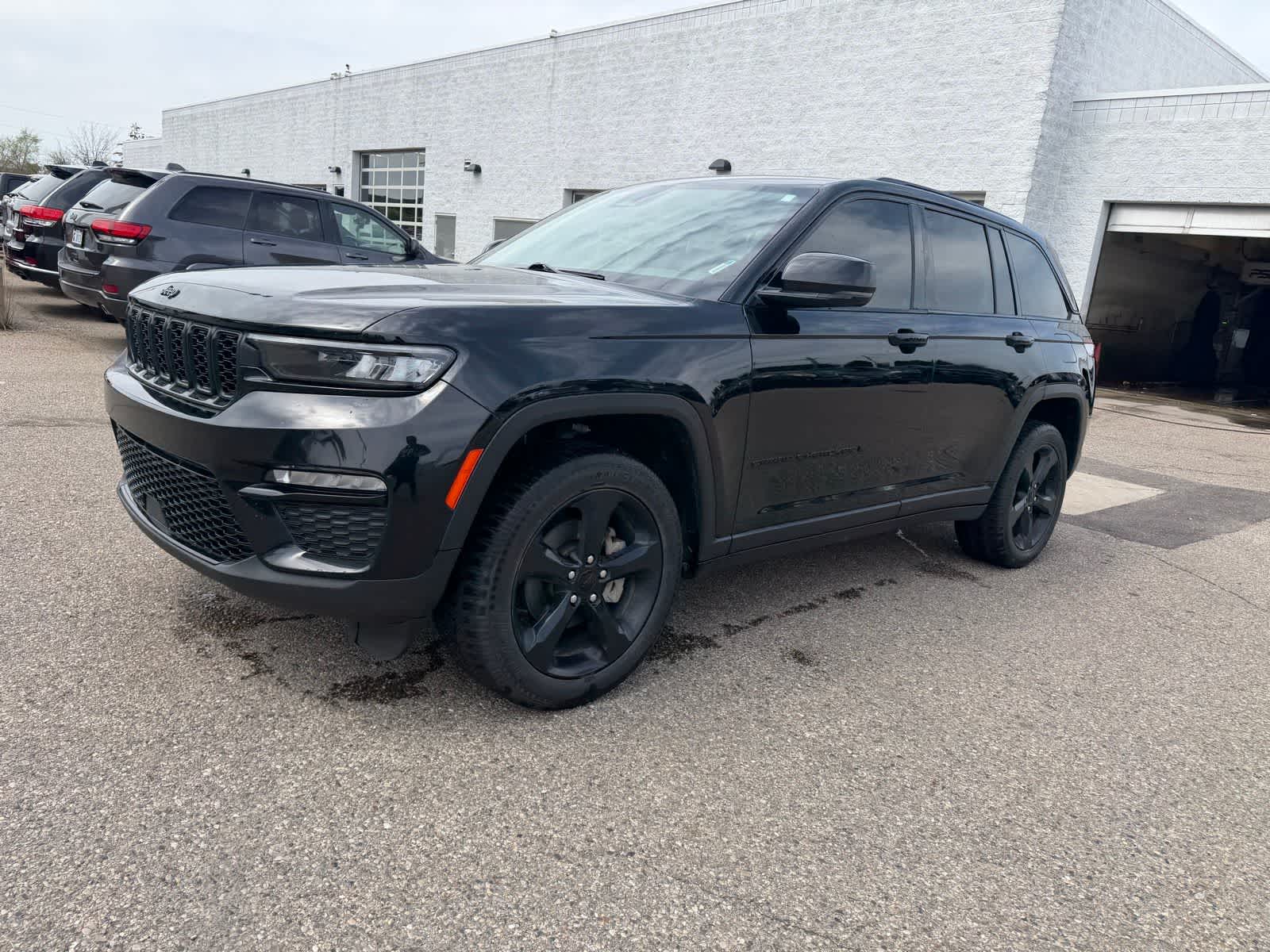 Thumbnail: 2023 Jeep Grand Cherokee - 1