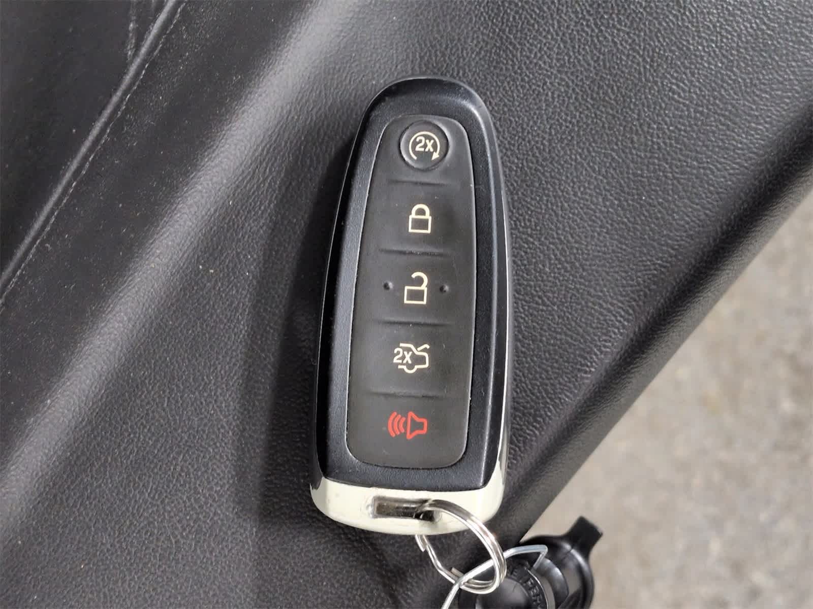 Thumbnail: 2016 Ford Taurus - 37