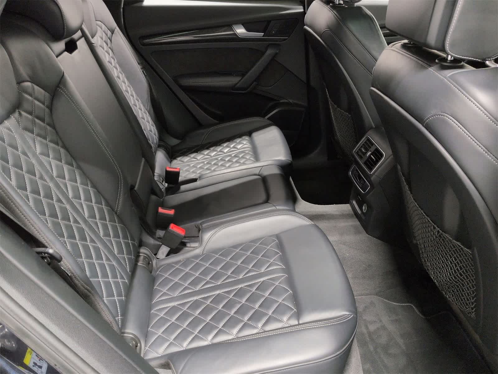 Thumbnail: 2019 Audi SQ5 - 22