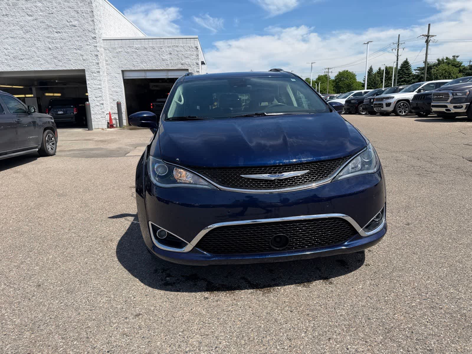 Thumbnail: 2019 Chrysler Pacifica - 6