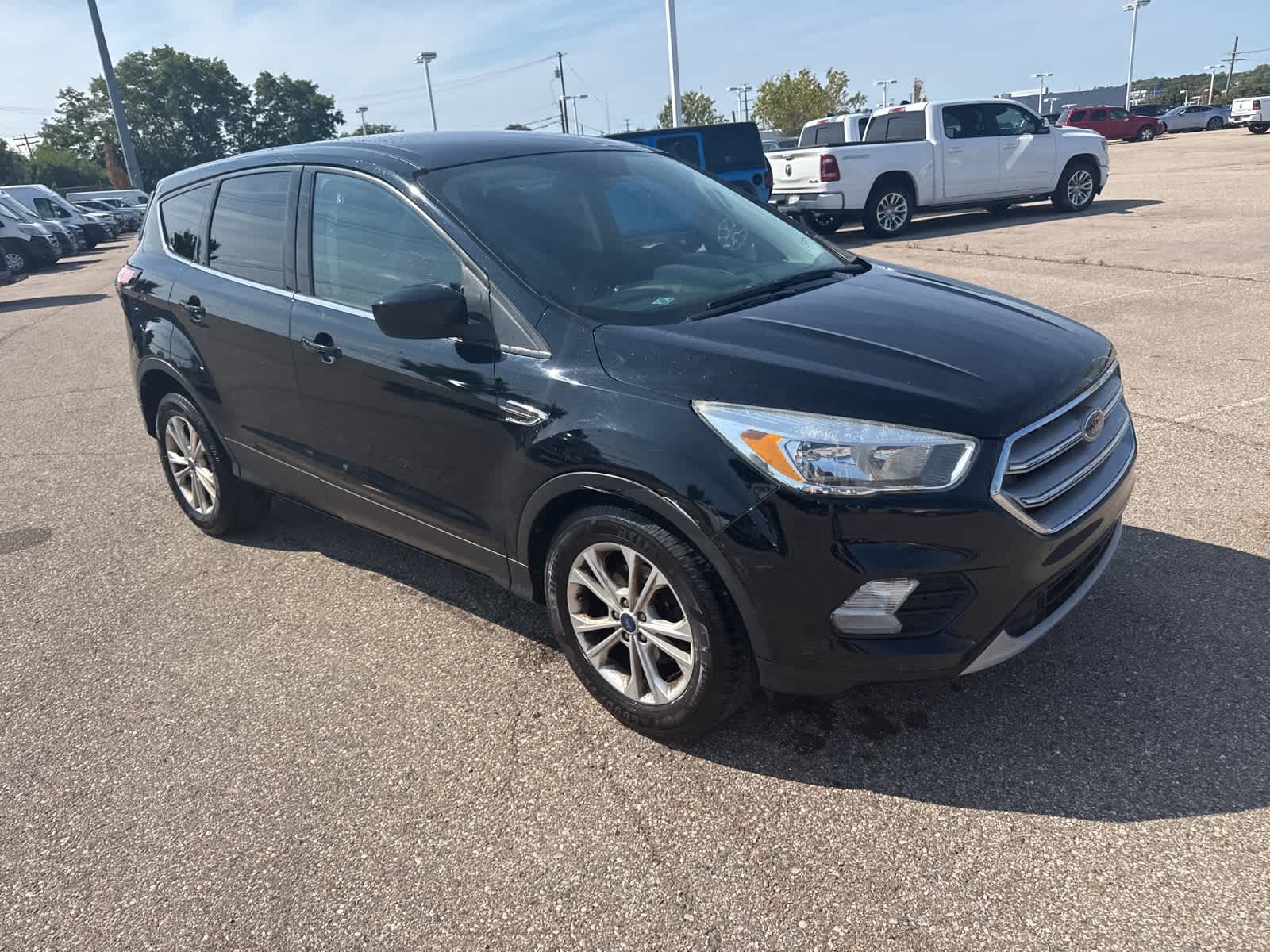 Thumbnail: 2017 Ford Escape - 8