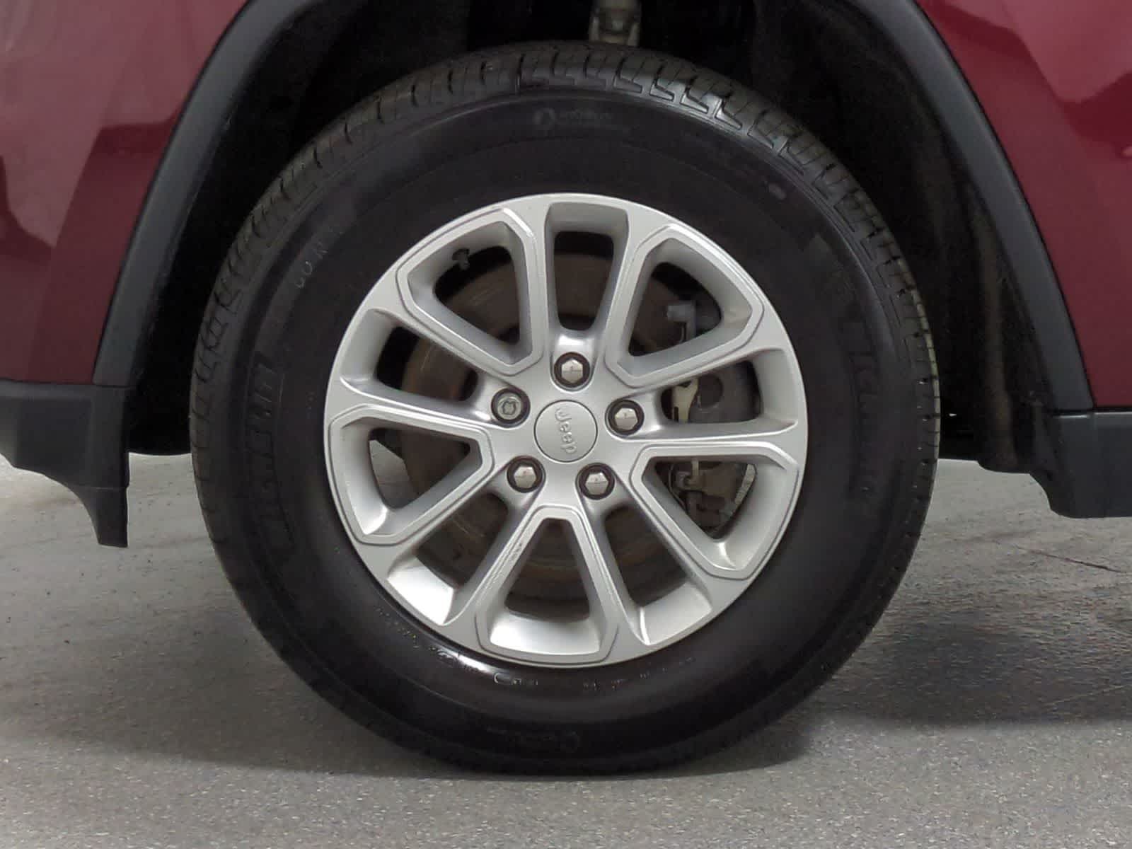 Thumbnail: 2022 Jeep Grand Cherokee - 14