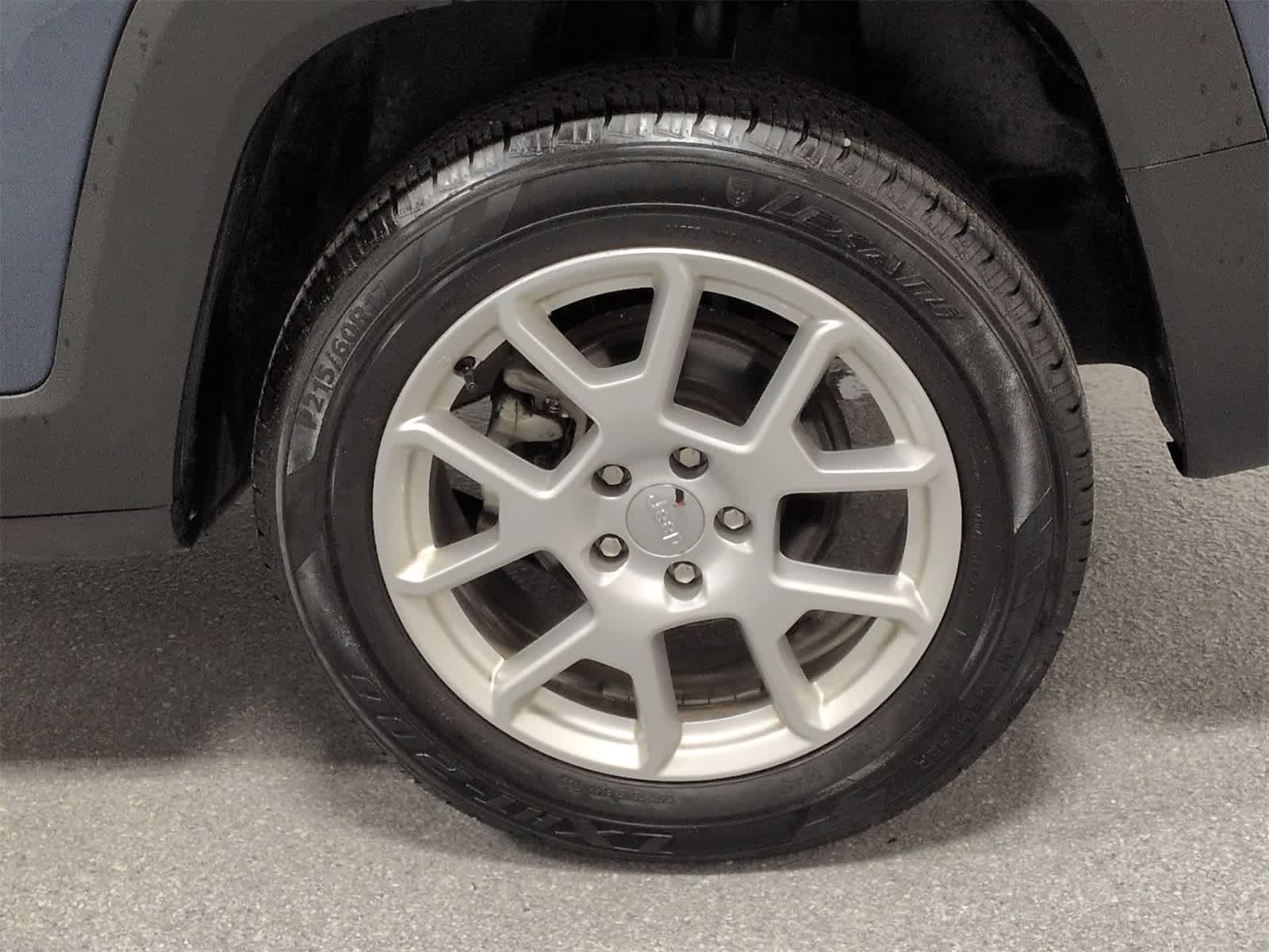 Thumbnail: 2021 Jeep Renegade - 14