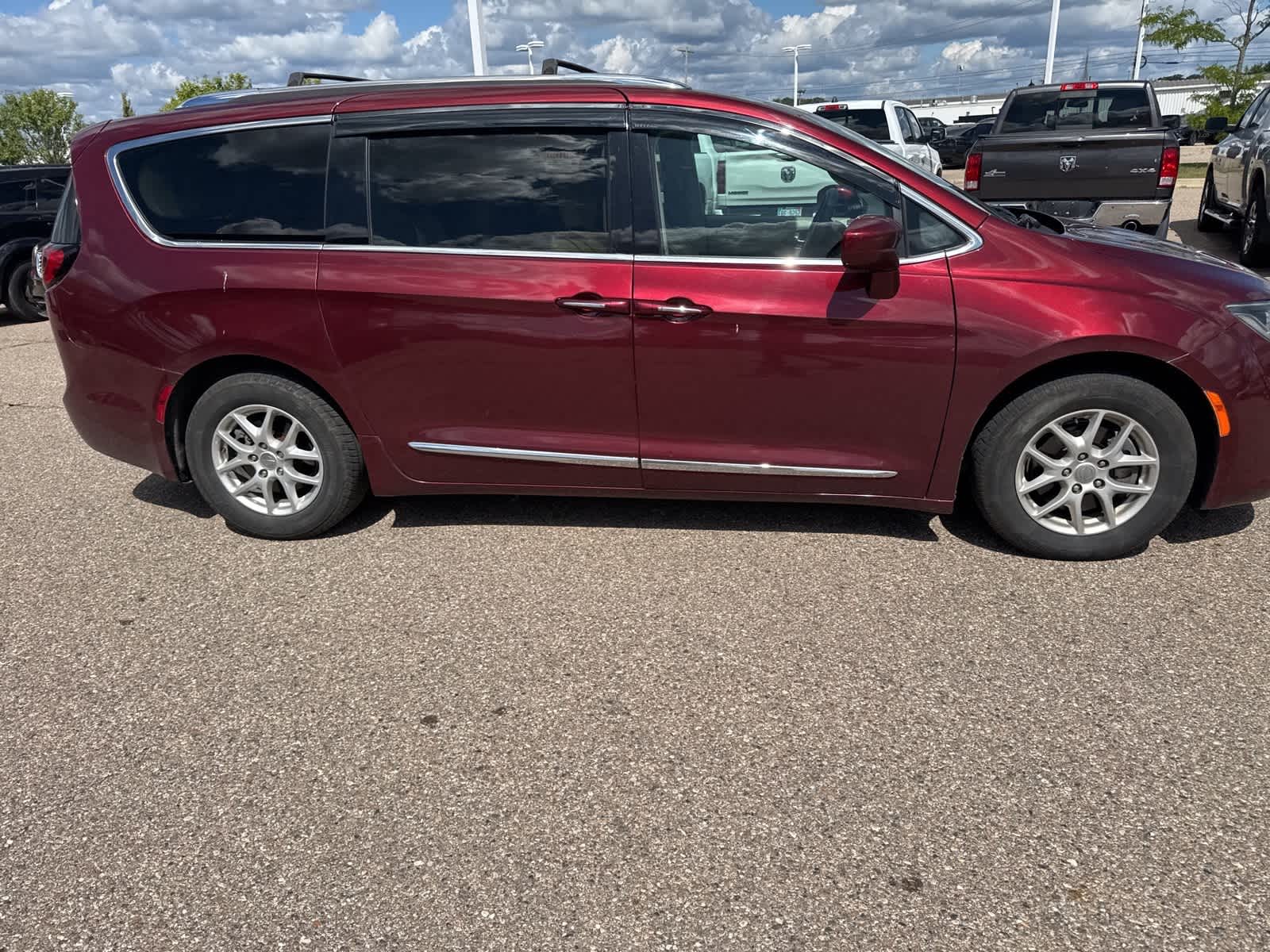 Thumbnail: 2020 Chrysler Pacifica - 12