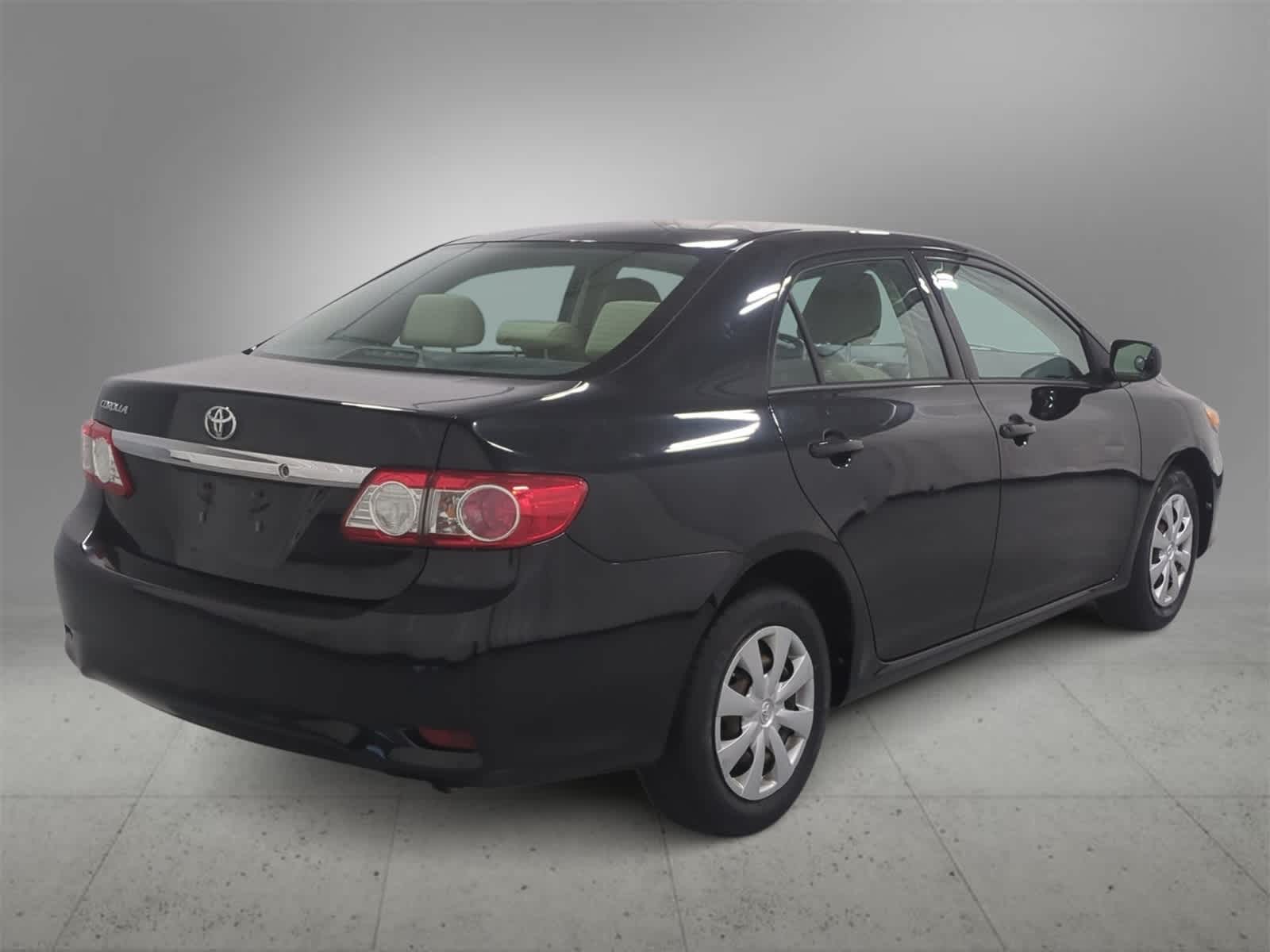 Thumbnail: 2011 Toyota Corolla - 8