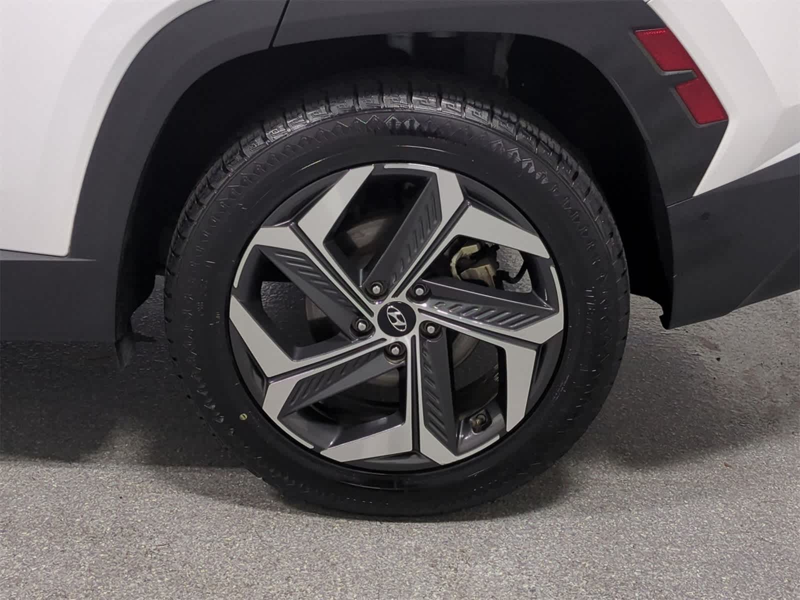 Thumbnail: 2023 Hyundai Tucson - 14