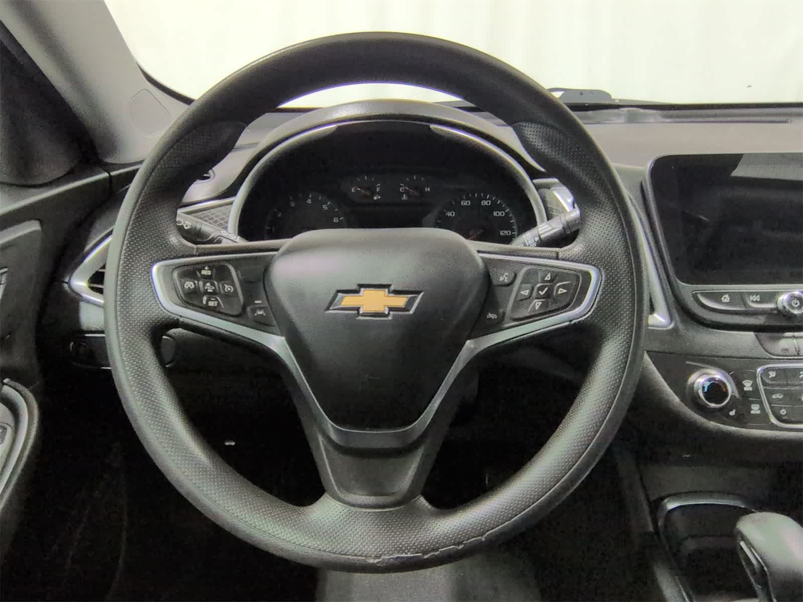 Thumbnail: 2023 Chevrolet Malibu - 23