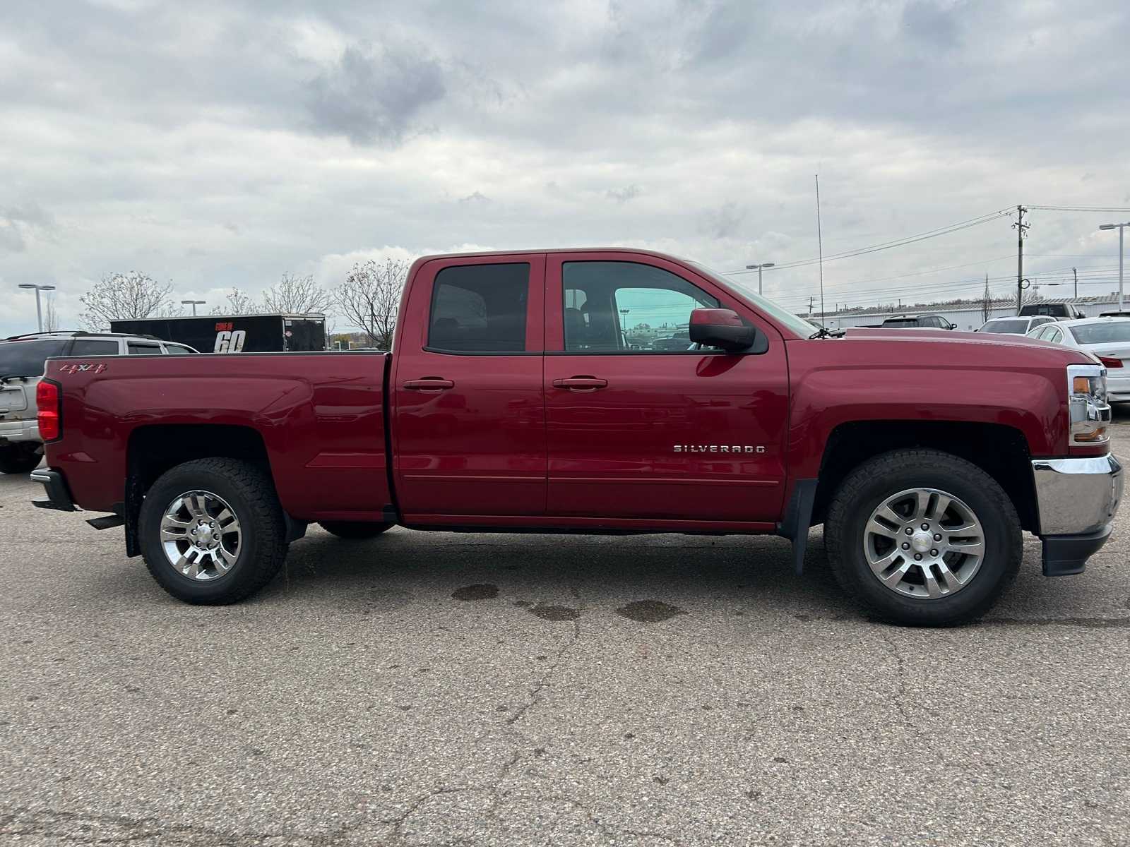 Thumbnail: 2018 Chevrolet Silverado 1500 - 12