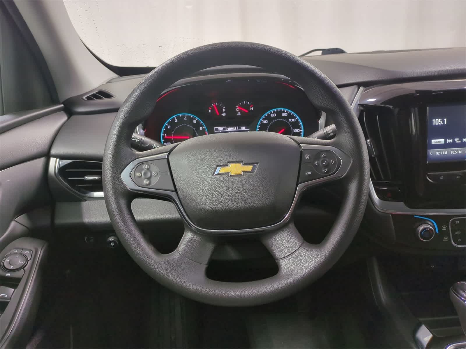 Thumbnail: 2018 Chevrolet Traverse - 23