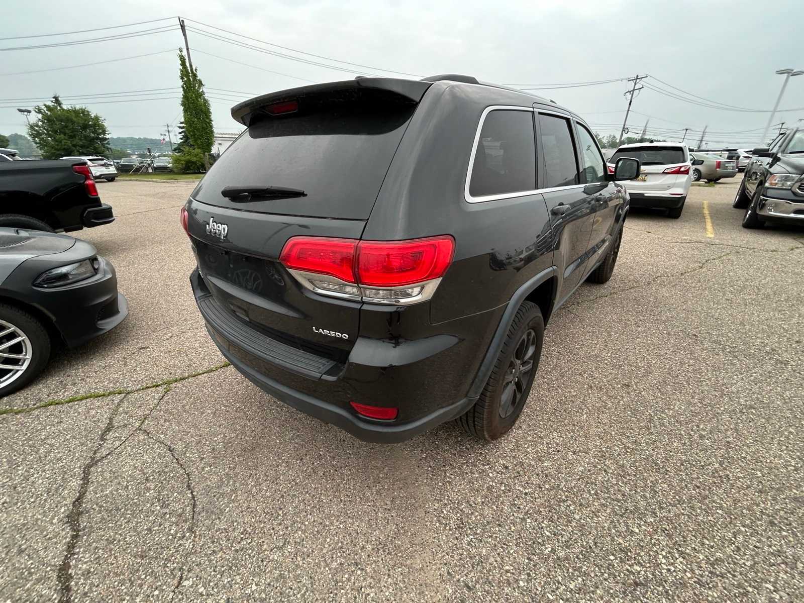 2016 Jeep Grand Cherokee Laredo 16
