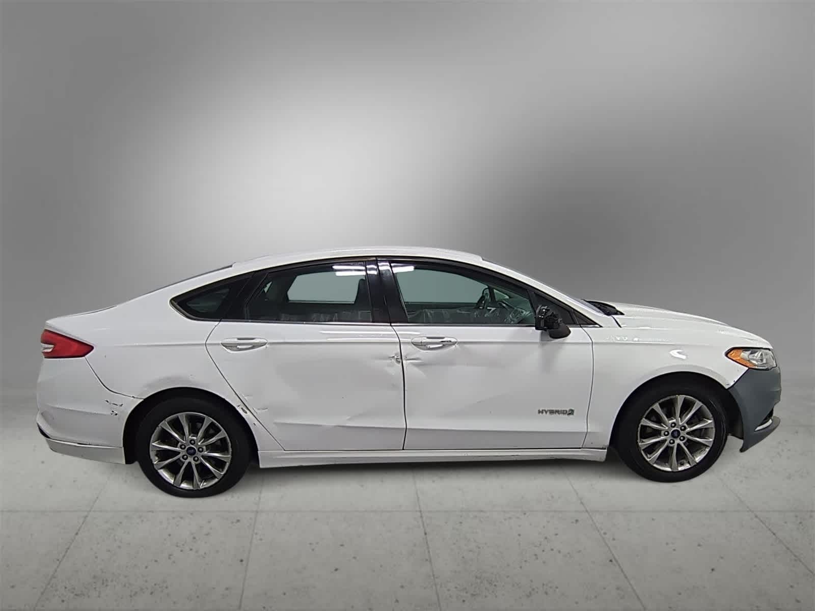 Thumbnail: 2017 Ford Fusion - 9