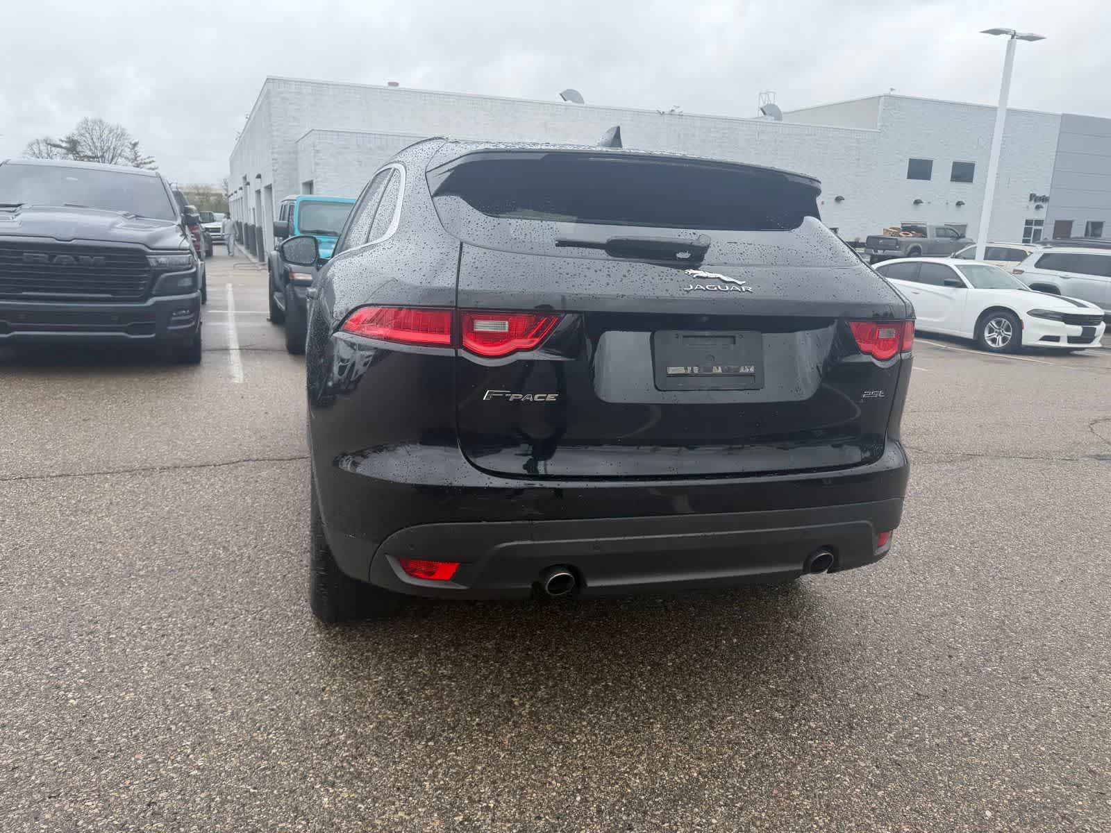 Thumbnail: 2019 Jaguar F-Pace - 23