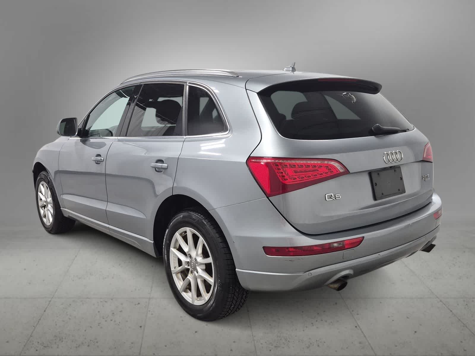 Thumbnail: 2011 Audi Q5 - 6