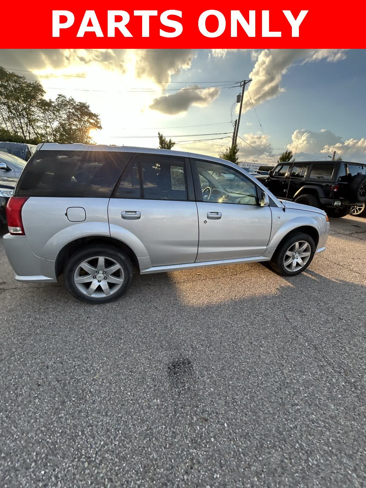 Thumbnail: 2005 Saturn VUE - 12