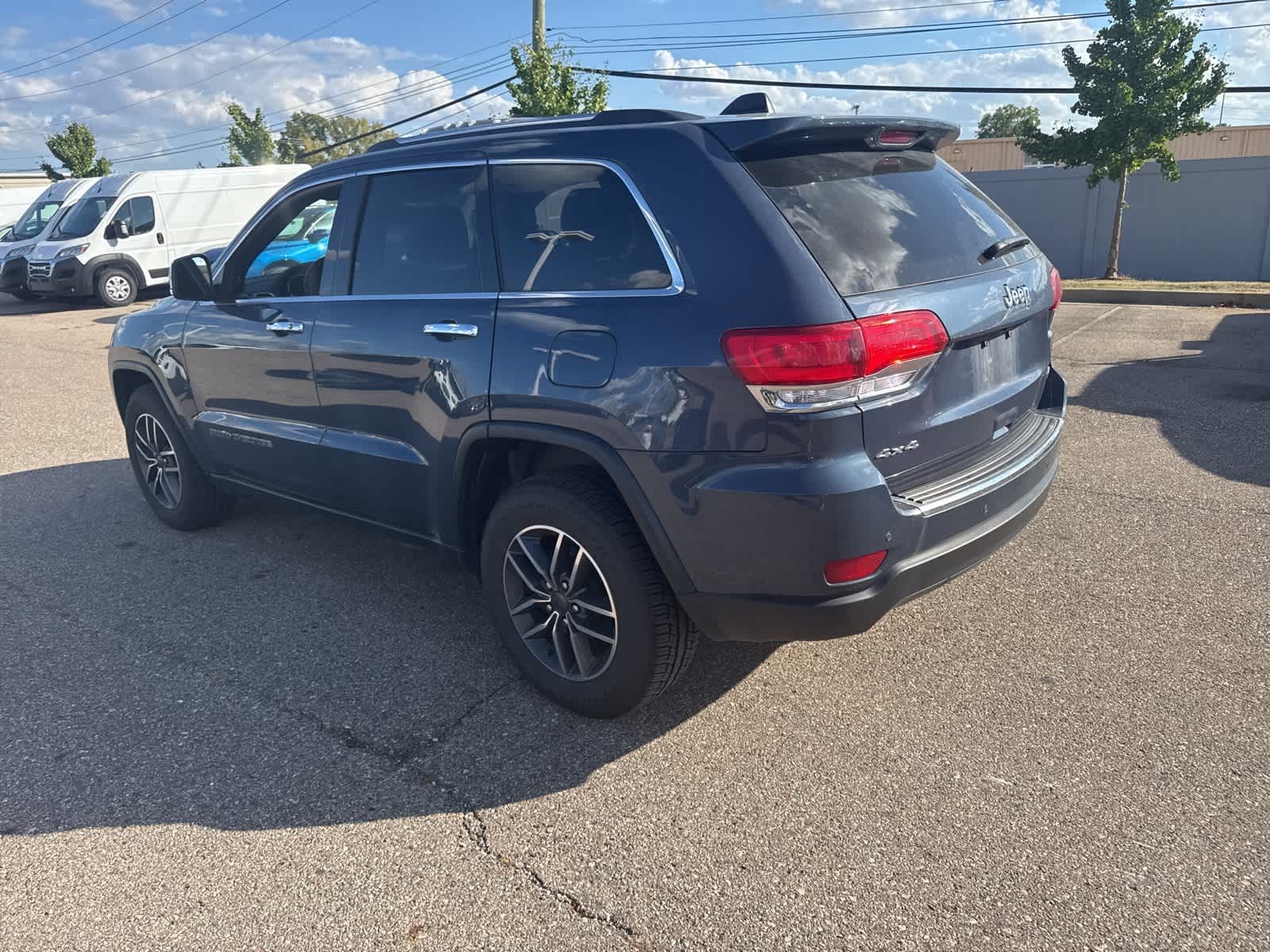 Thumbnail: 2019 Jeep Grand Cherokee - 24