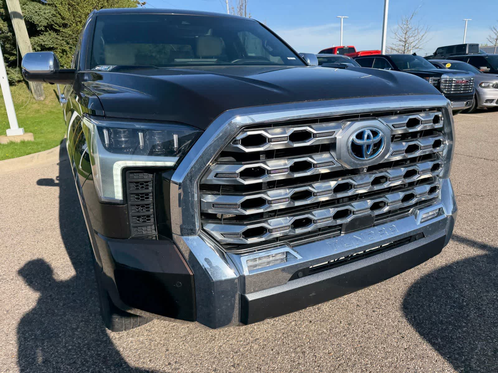 Thumbnail: 2022 Toyota Tundra - 11