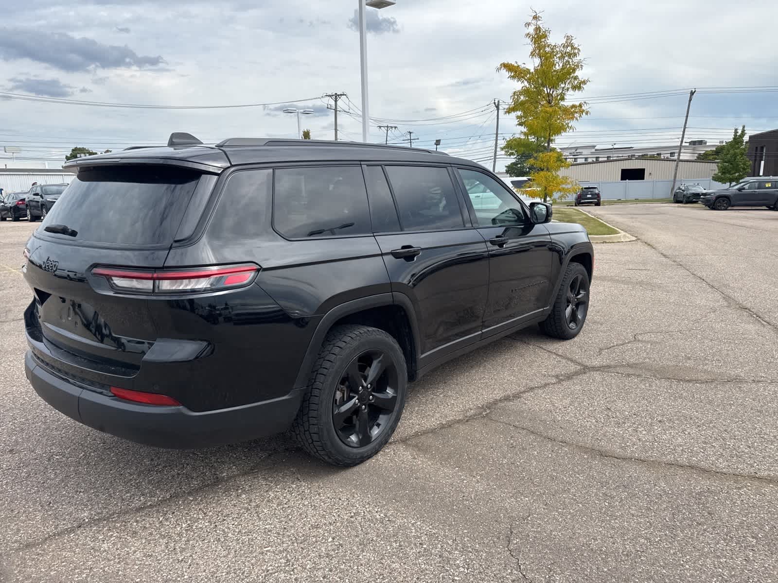 Thumbnail: 2021 Jeep Grand Cherokee L - 14