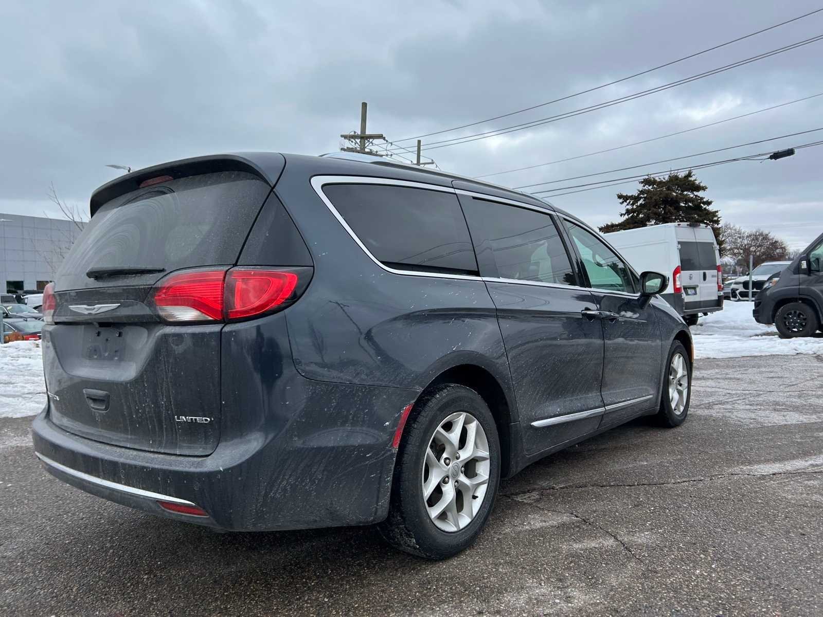 Thumbnail: 2020 Chrysler Pacifica - 15