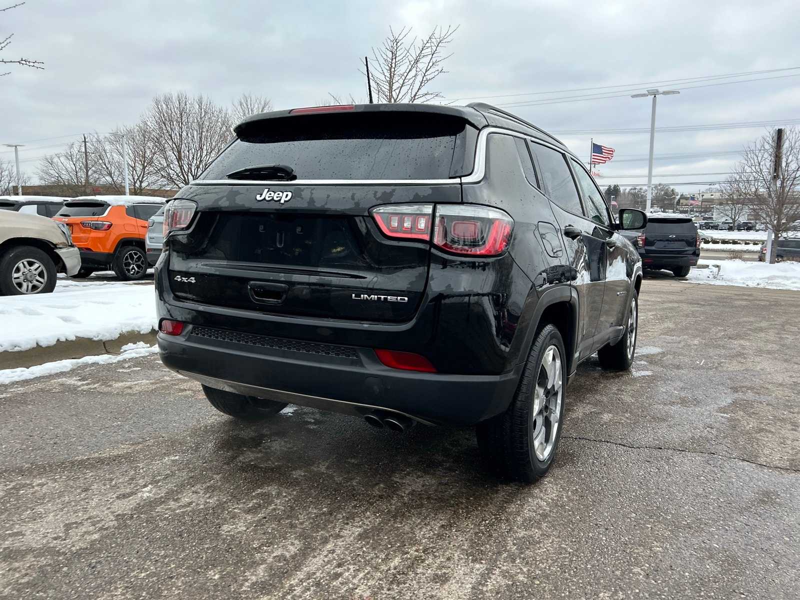 Thumbnail: 2018 Jeep Compass - 11