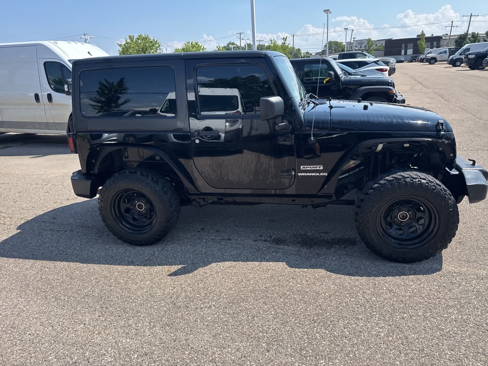 Thumbnail: 2014 Jeep Wrangler - 11