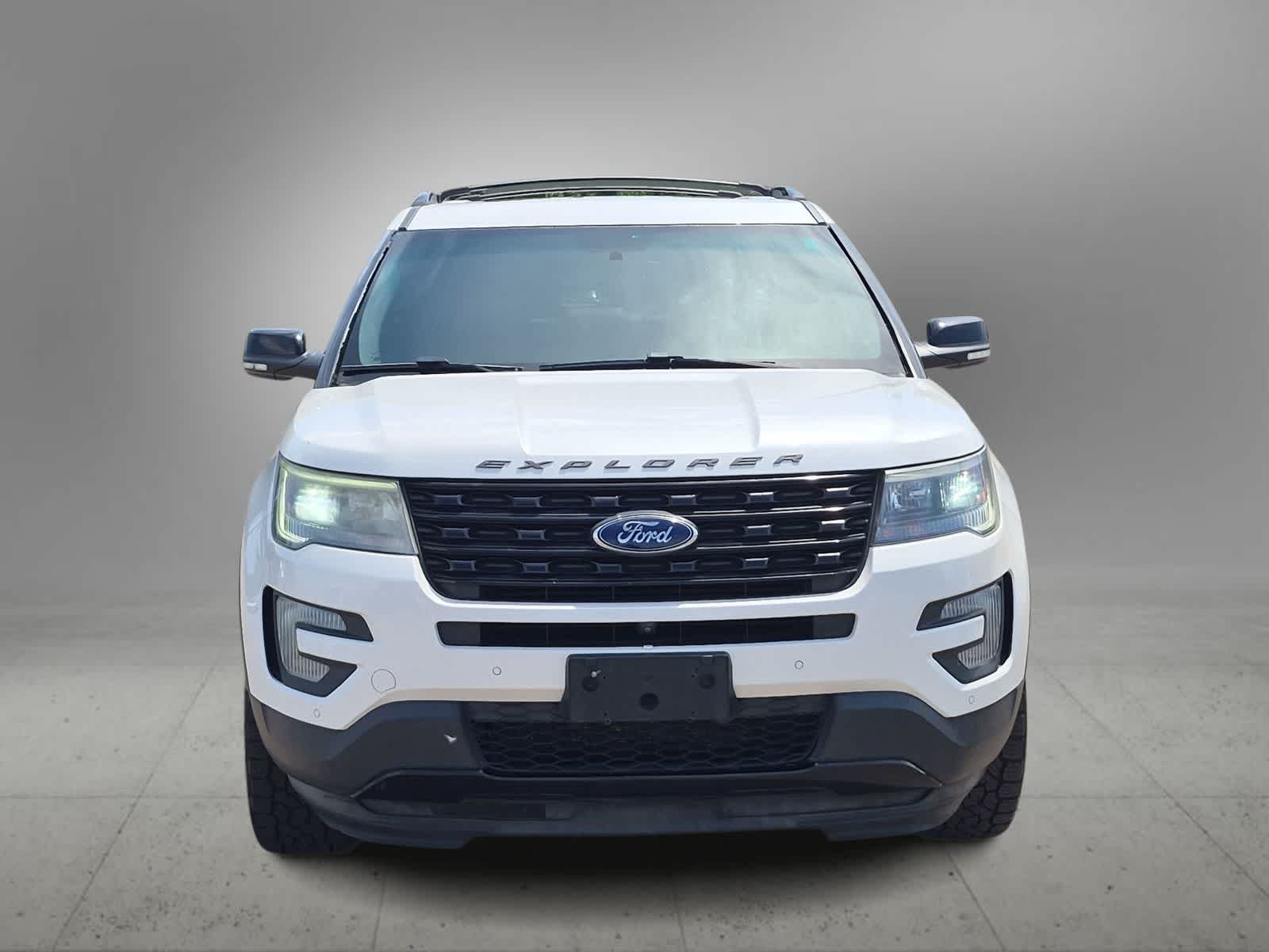 Thumbnail: 2016 Ford Explorer - 3