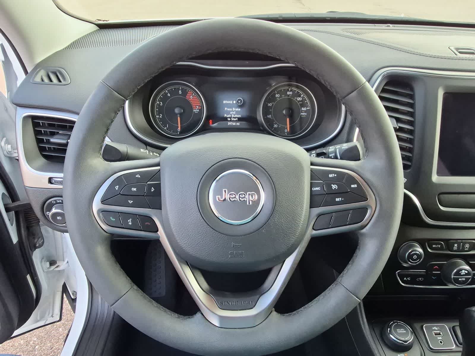 Thumbnail: 2022 Jeep Cherokee - 23