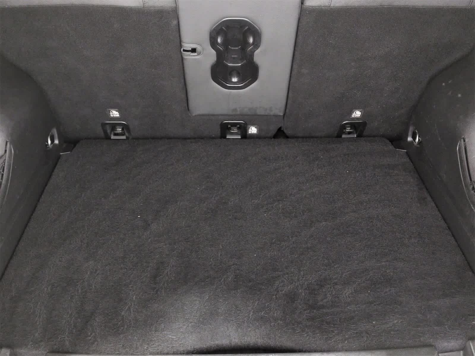 Thumbnail: 2019 Jeep Renegade - 34