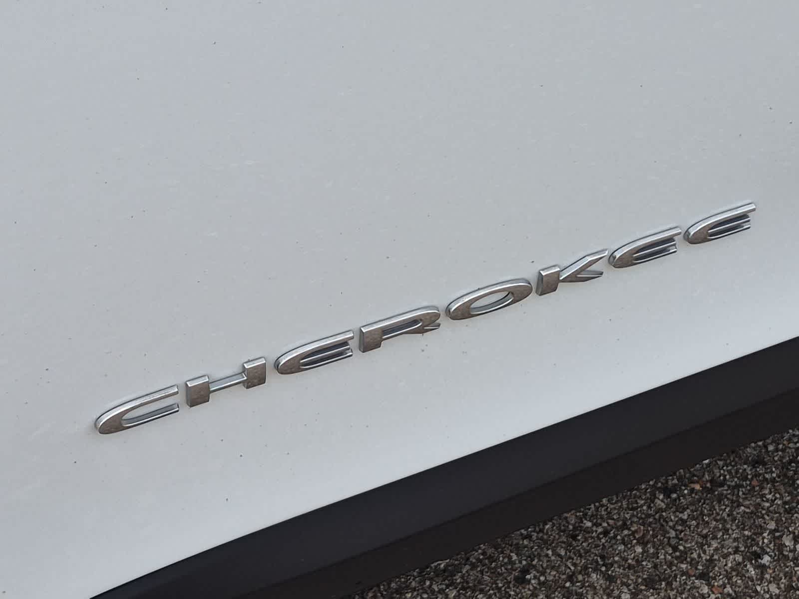 Thumbnail: 2022 Jeep Cherokee - 13