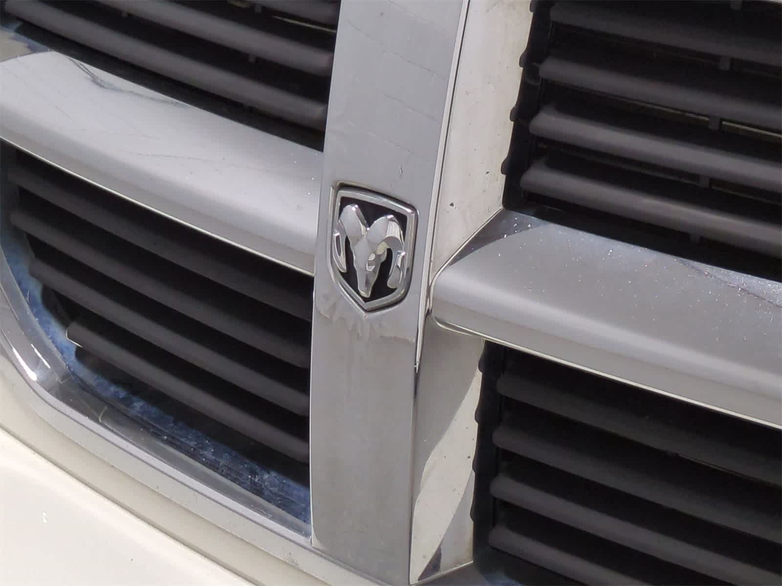 Thumbnail: 2009 Dodge Nitro - 12