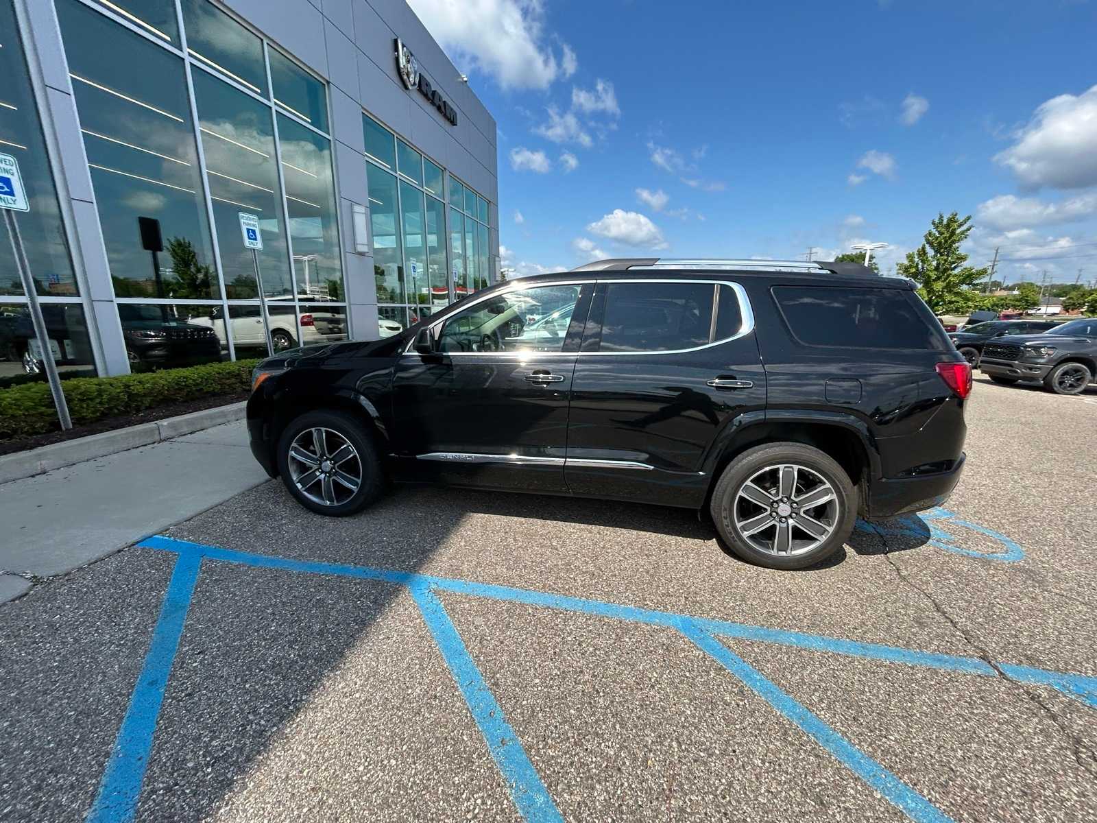 Thumbnail: 2019 GMC Acadia - 27