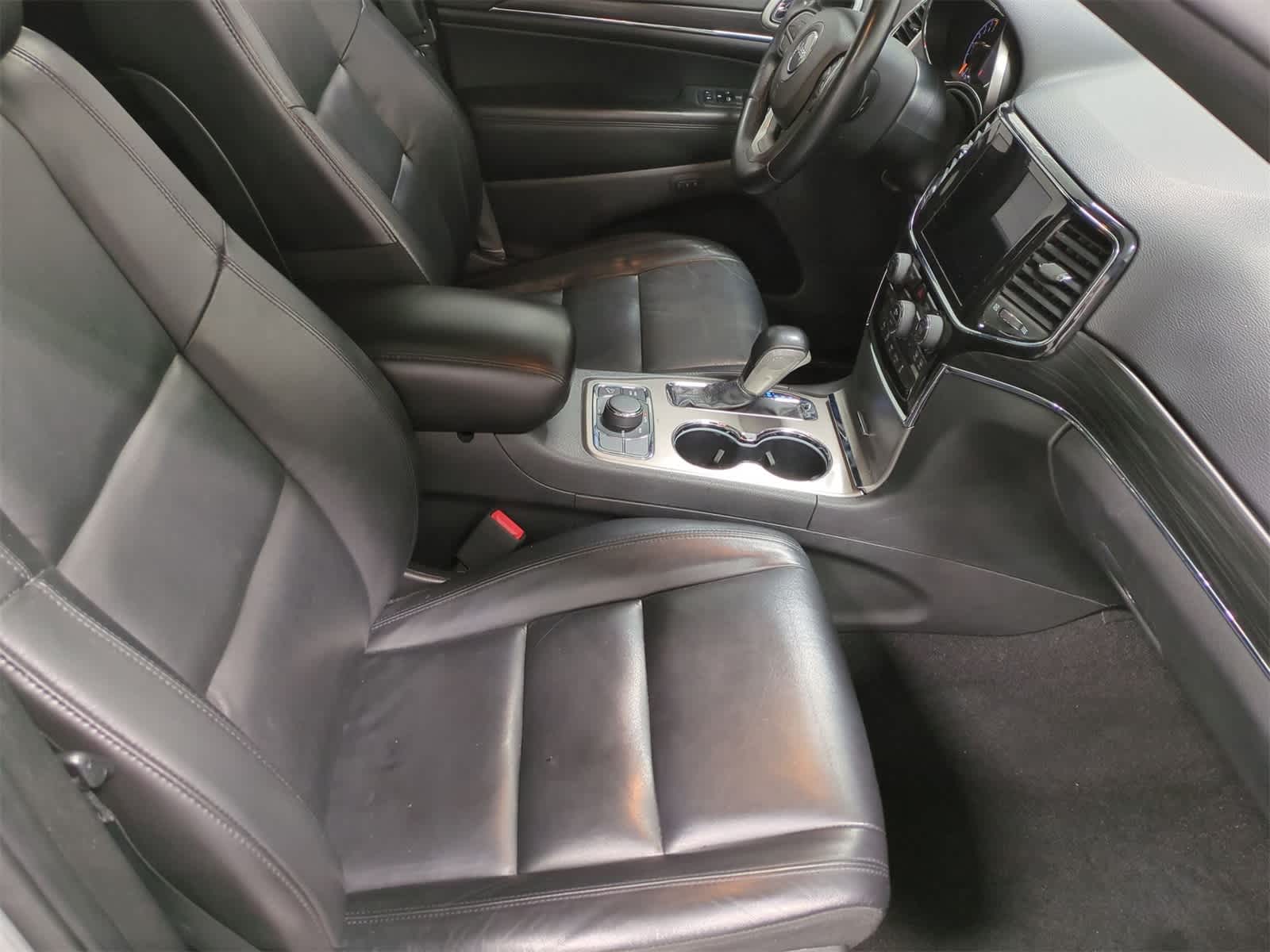 Thumbnail: 2021 Jeep Grand Cherokee - 24