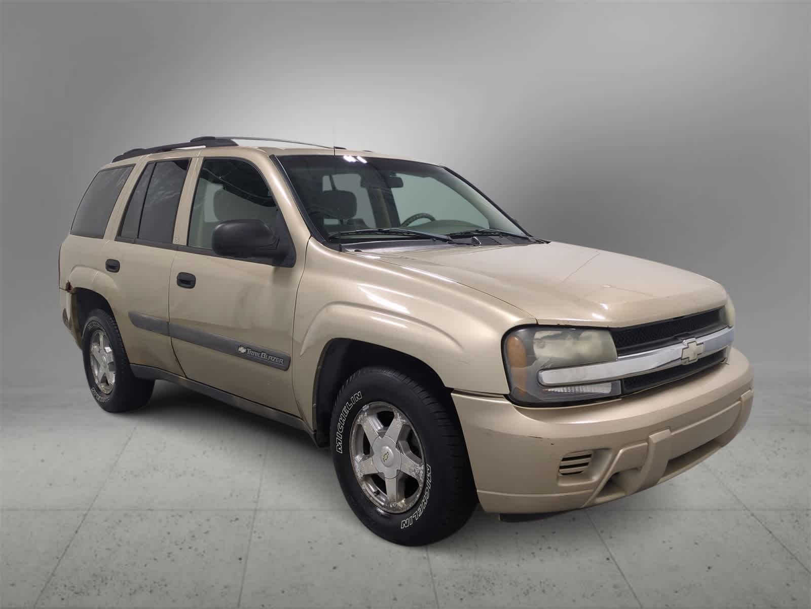 Thumbnail: 2004 Chevrolet TrailBlazer - 2