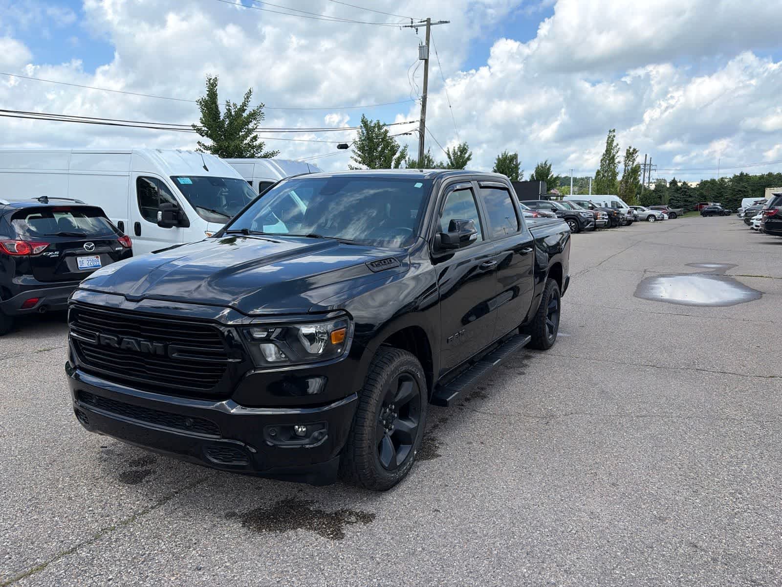 2019 RAM 1500 Big Horn/Lone Star 4x4 Crew Cab 5'7's photo