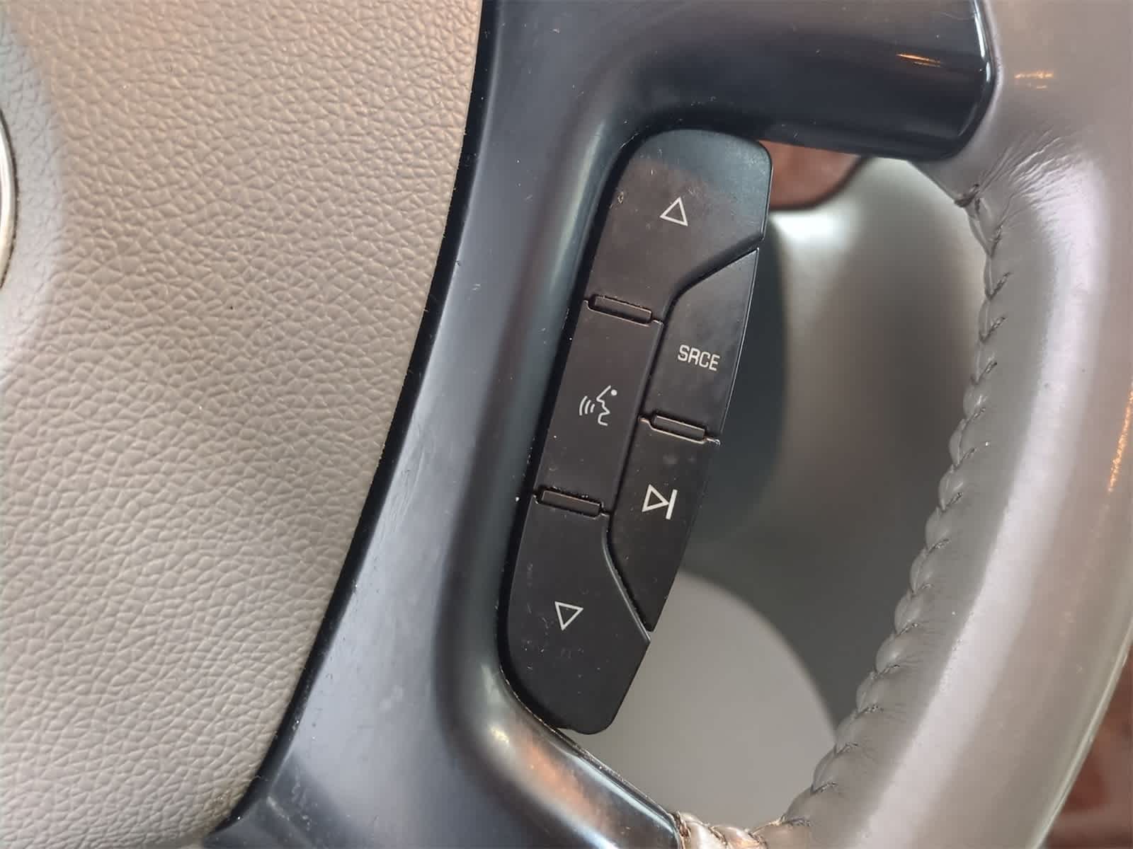 Thumbnail: 2008 Chevrolet Suburban - 25