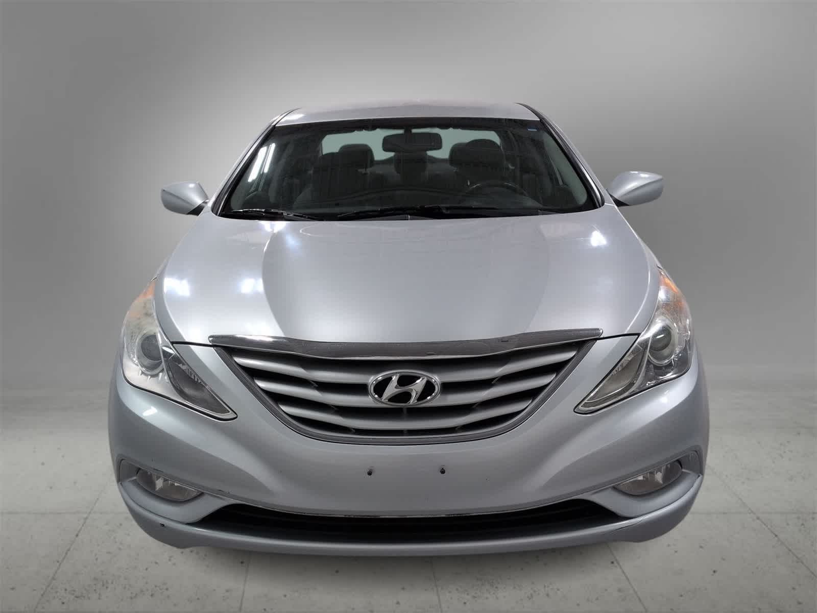 Thumbnail: 2013 Hyundai Sonata - 3