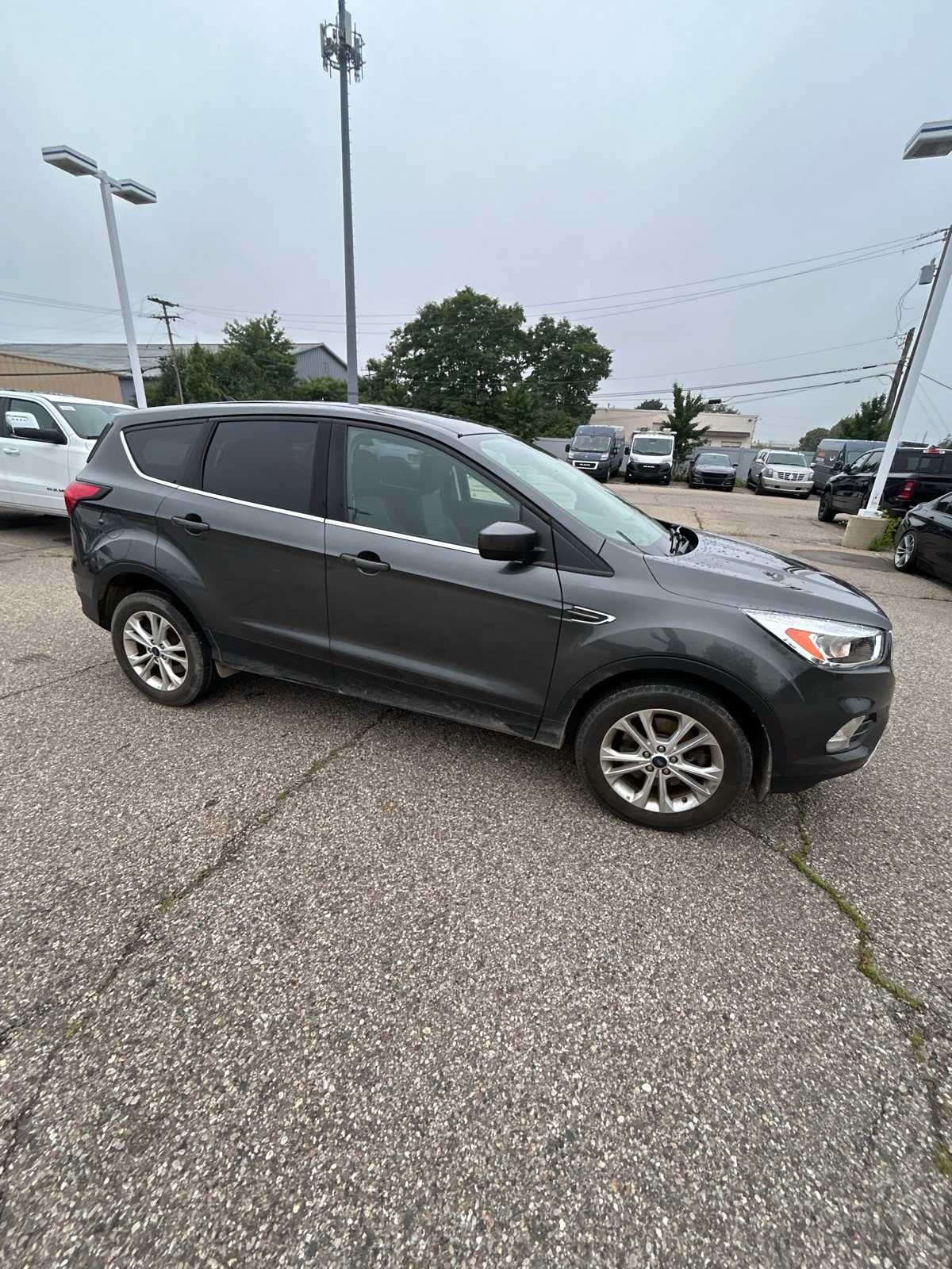 Thumbnail: 2019 Ford Escape - 13