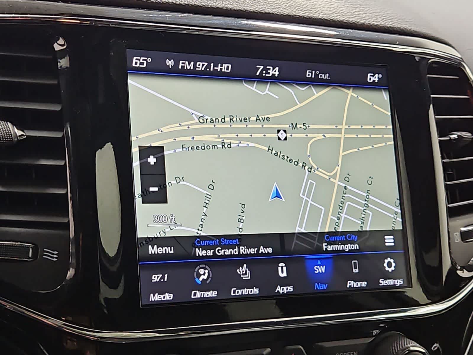 Thumbnail: 2021 Jeep Grand Cherokee - 29