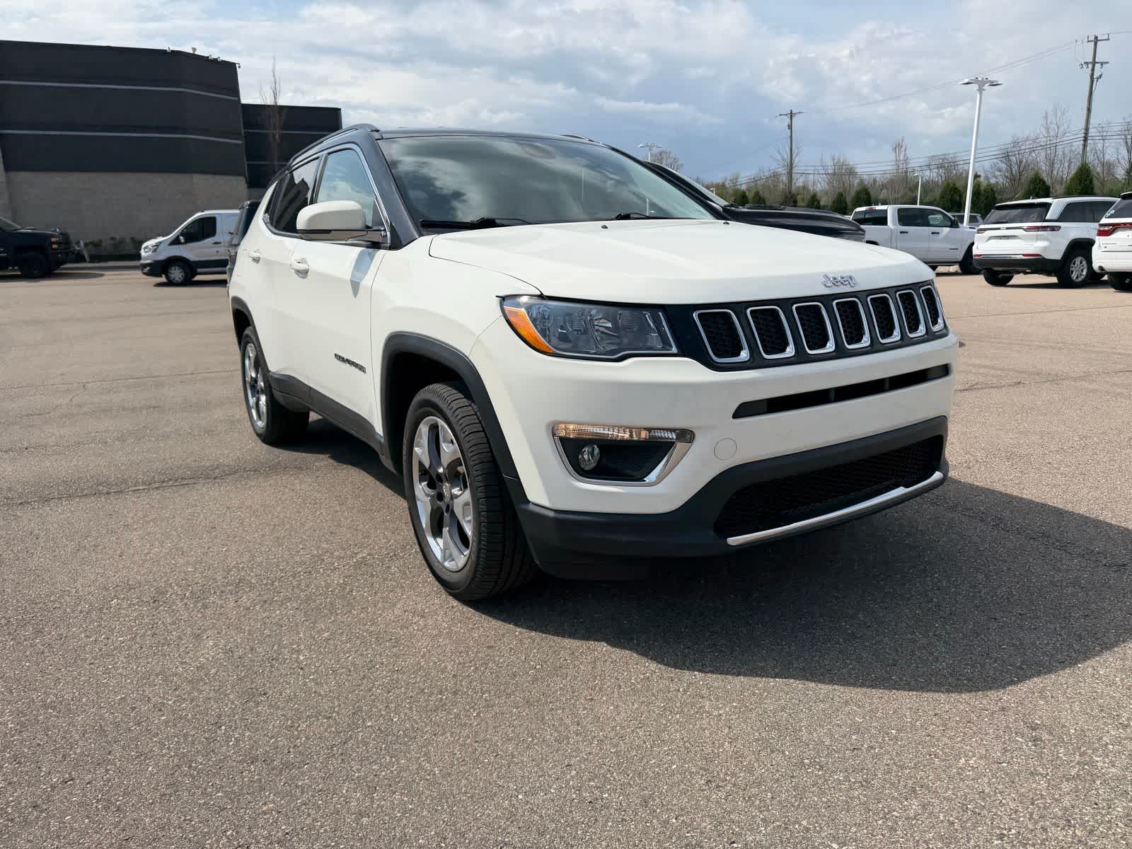 Thumbnail: 2019 Jeep Compass - 8