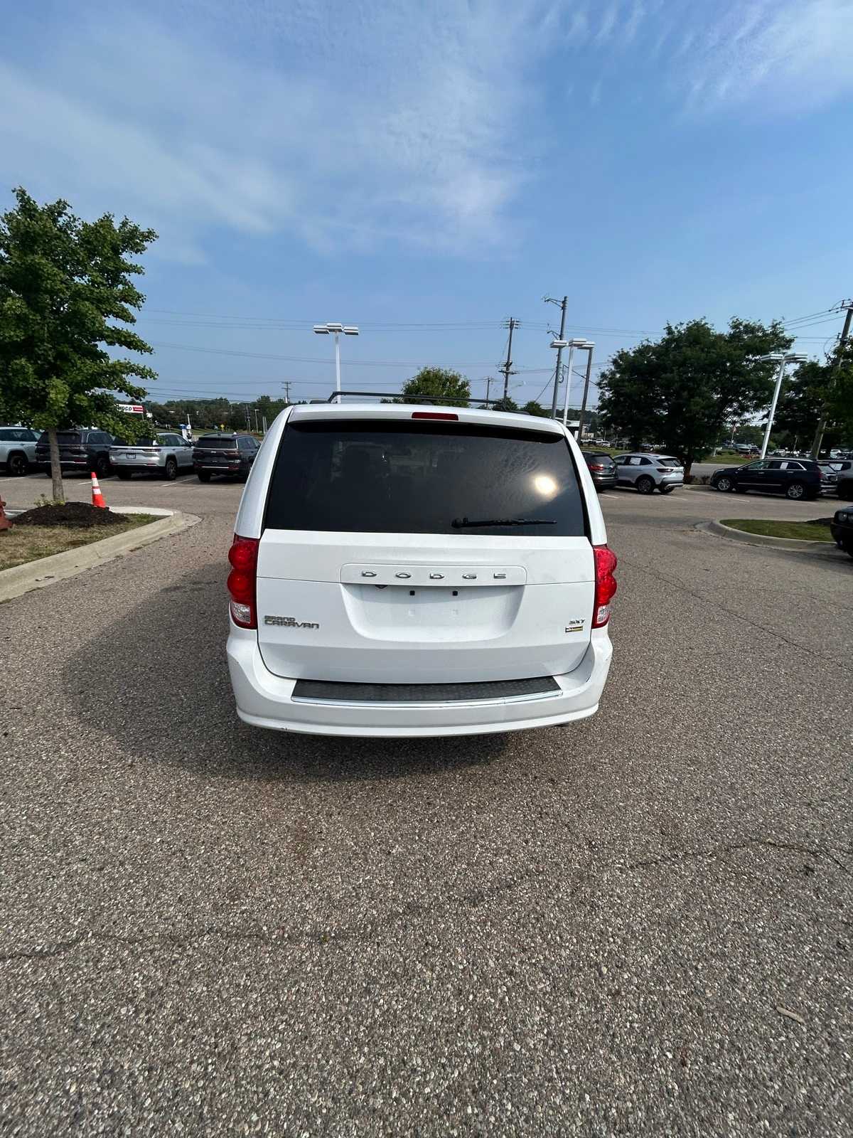 Thumbnail: 2019 Dodge Grand Caravan - 25