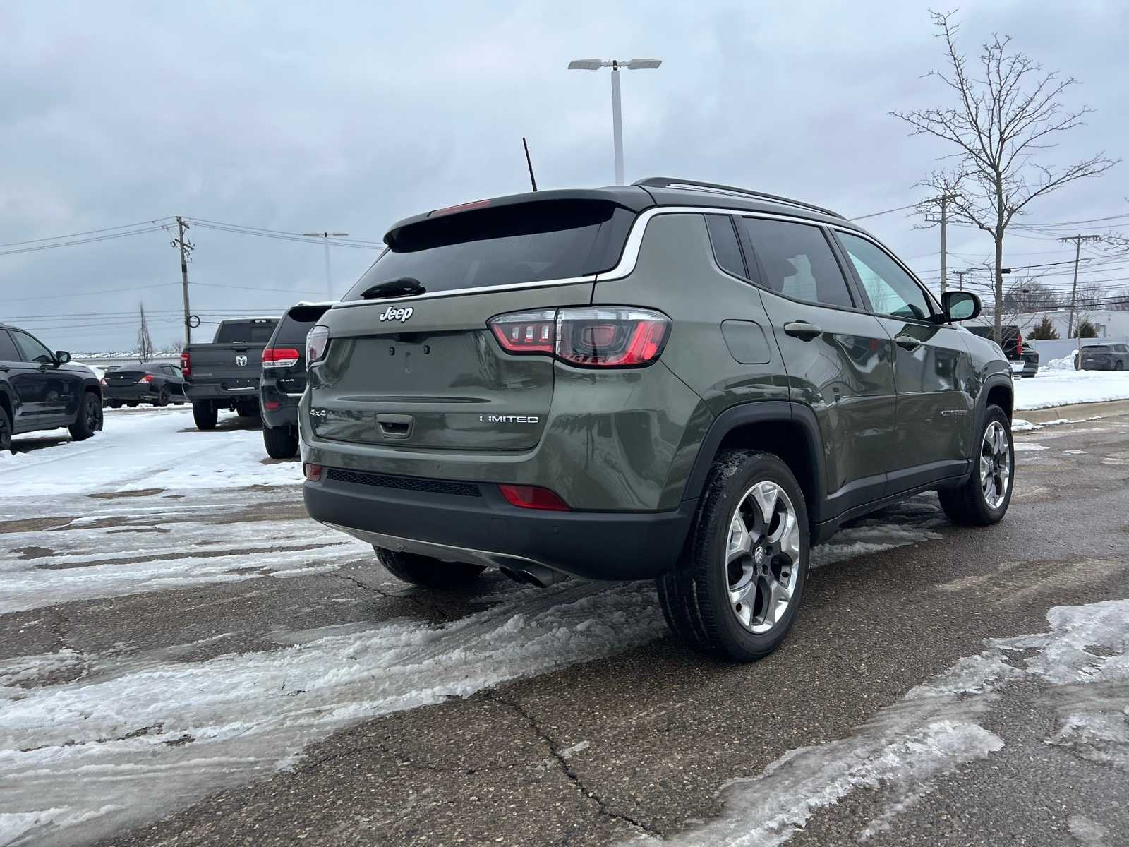 Thumbnail: 2021 Jeep Compass - 17