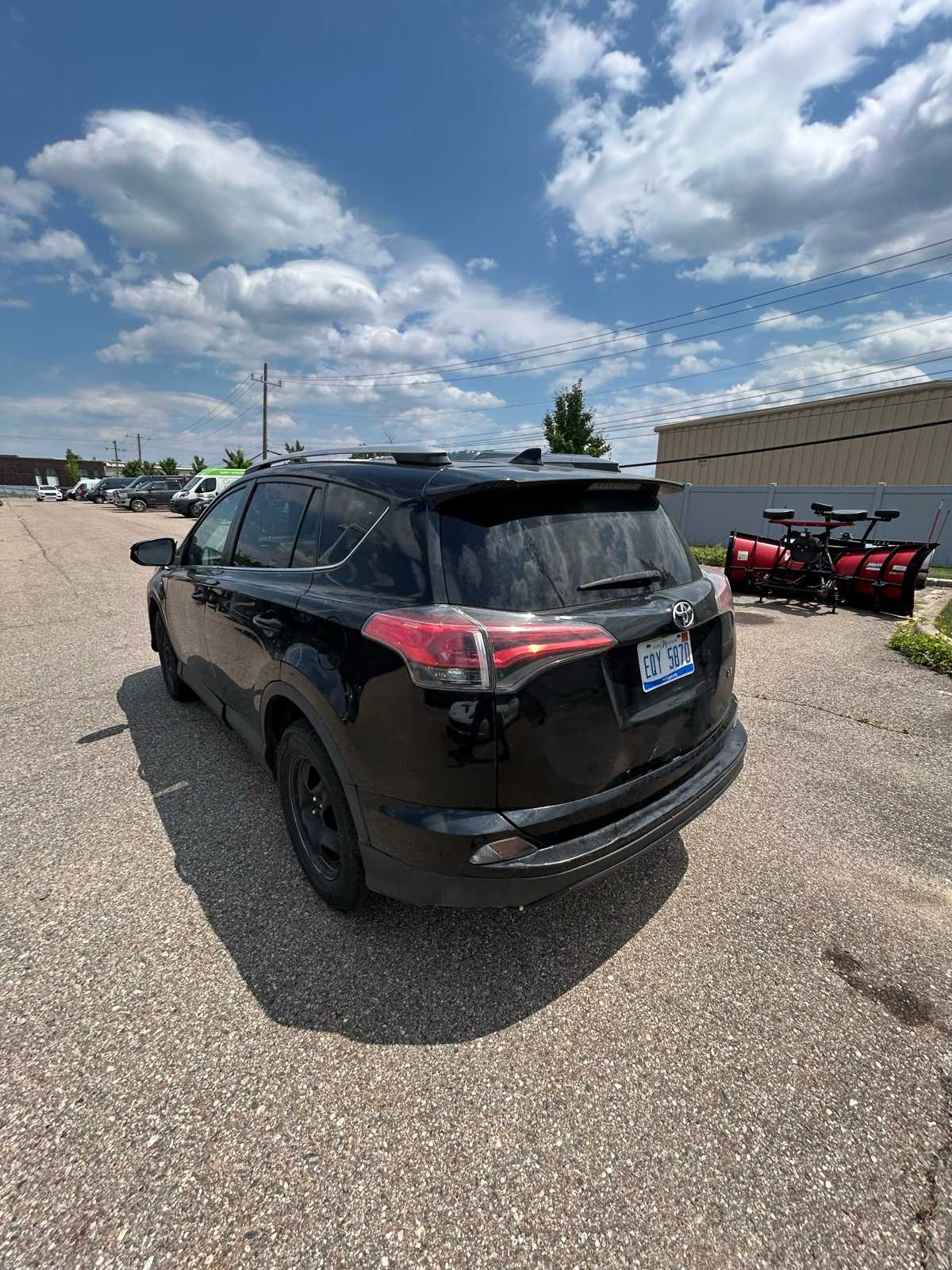 Thumbnail: 2016 Toyota RAV4 - 23