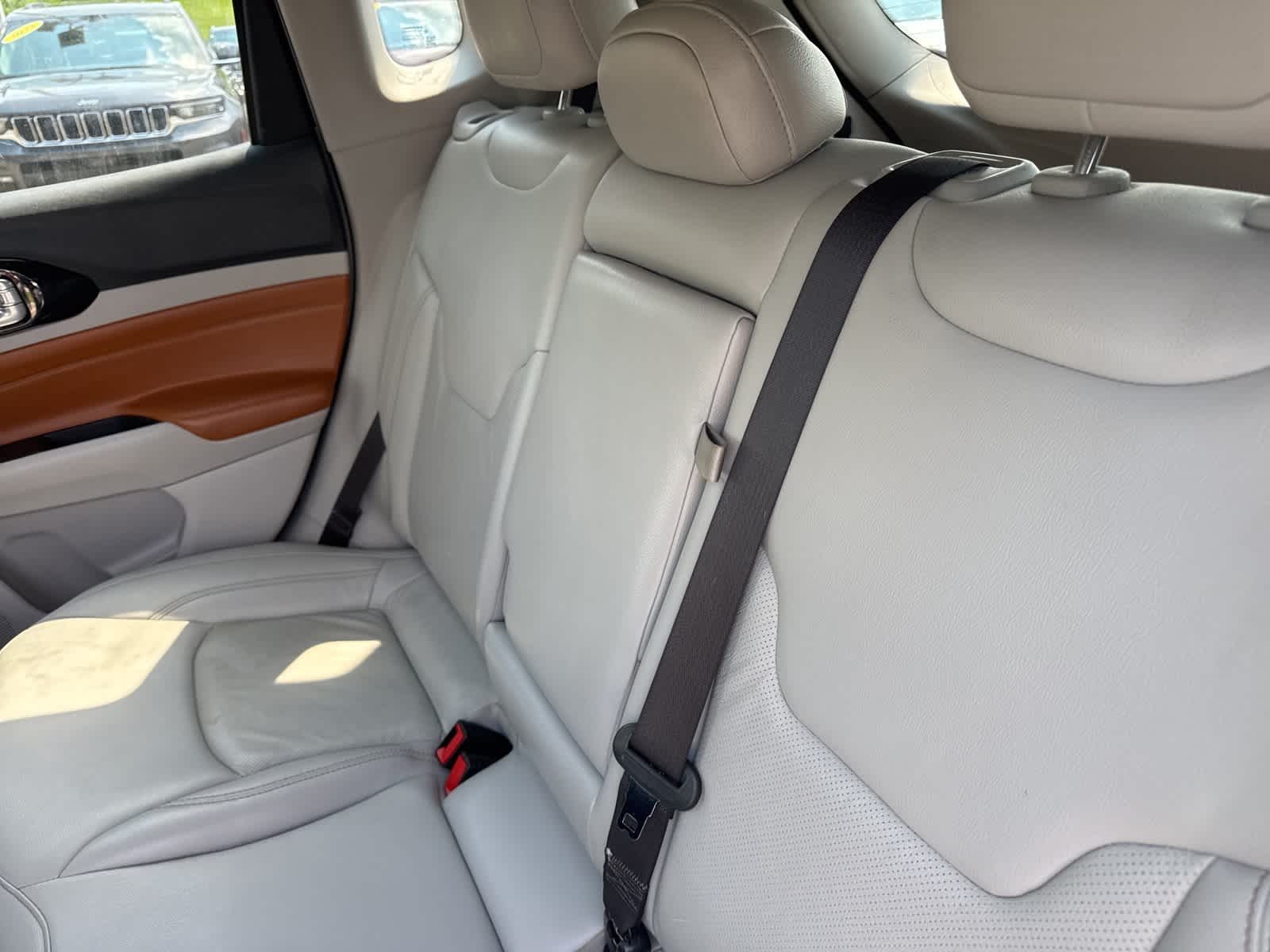 2022 Jeep Compass Limited 27