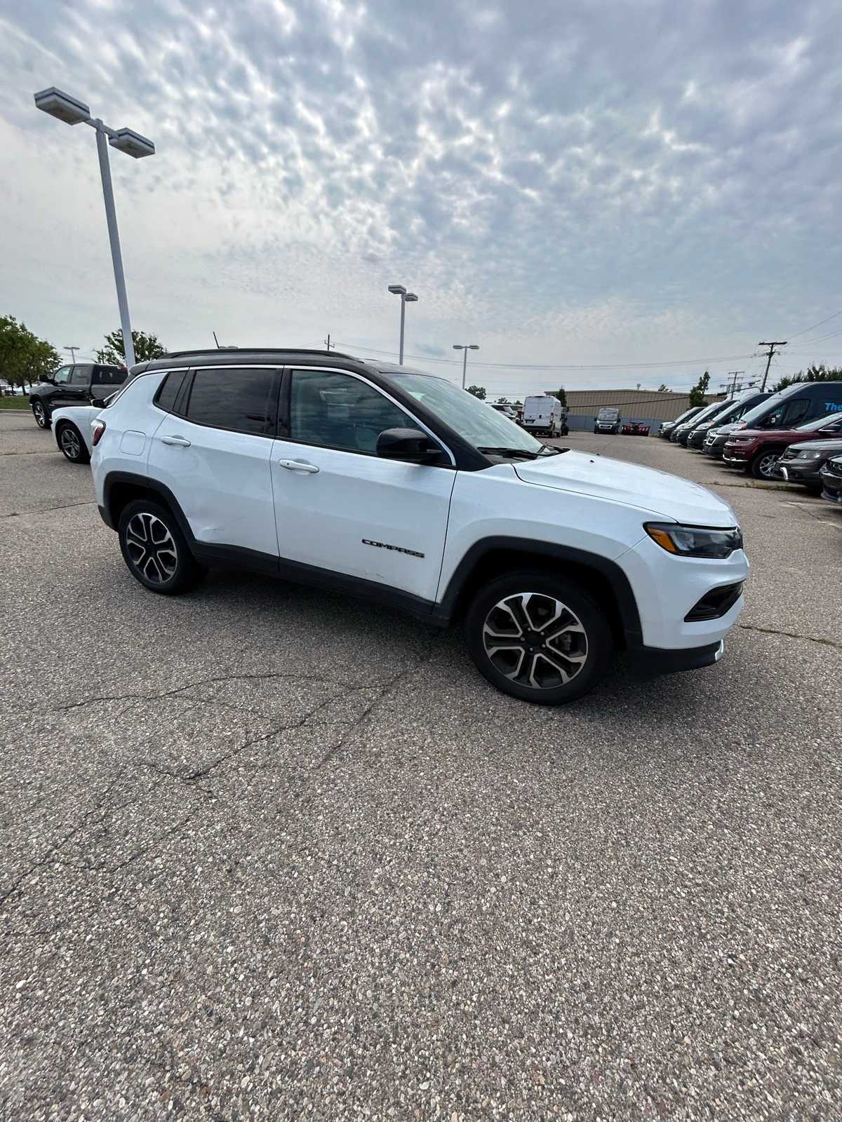 Thumbnail: 2022 Jeep Compass - 12