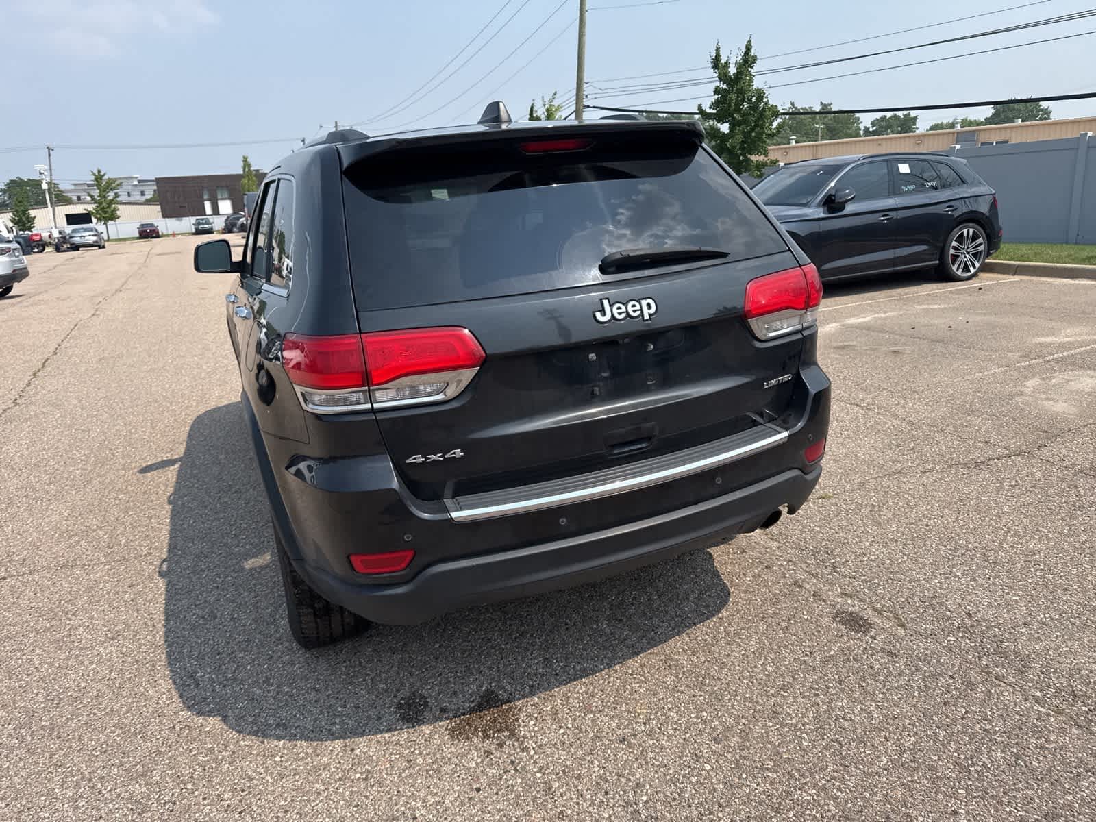 Thumbnail: 2015 Jeep Grand Cherokee - 20